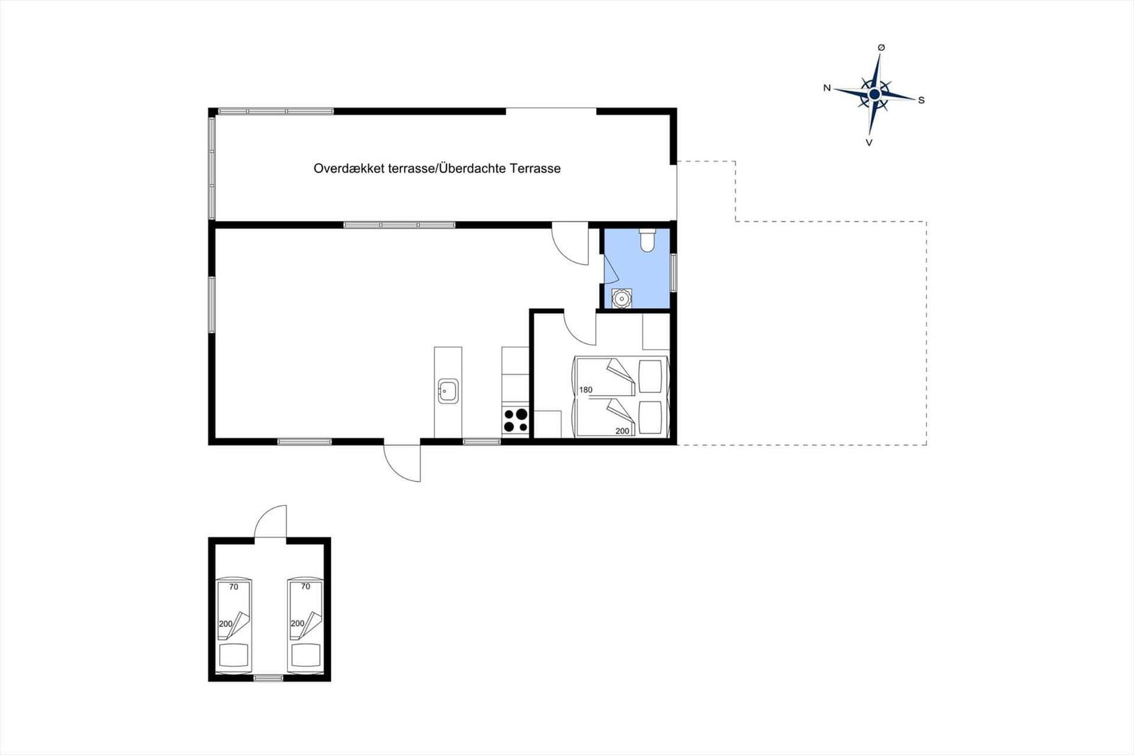 Funktionaler Grundriss mit überdachter Terrasse, Küche, Schlafzimmer und Badezimmer.