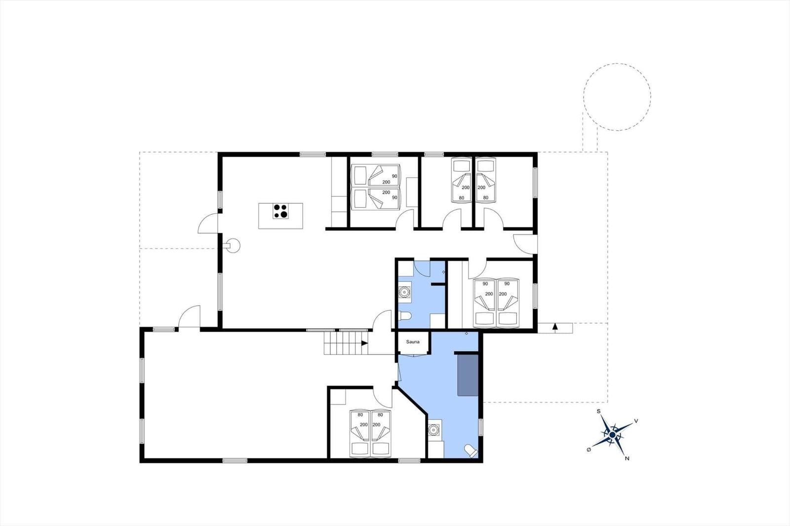 Geschossplan zeigt Wohnfläche, Schlafzimmer, Bad und Sauna mit Raumangaben.