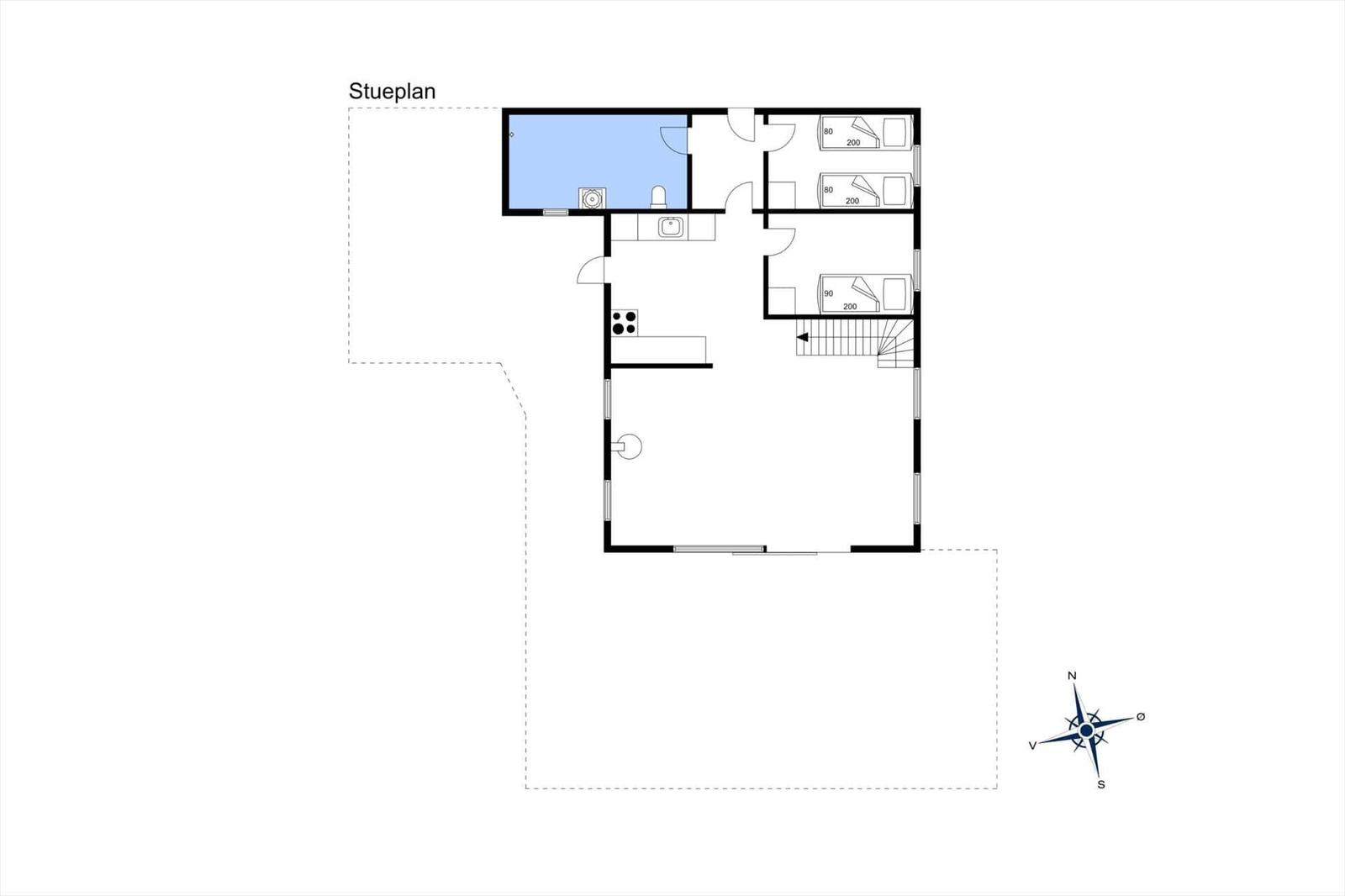 Stueplan zeigt Wohnraum, Küche, drei Schlafzimmer und Bad mit Dusche.