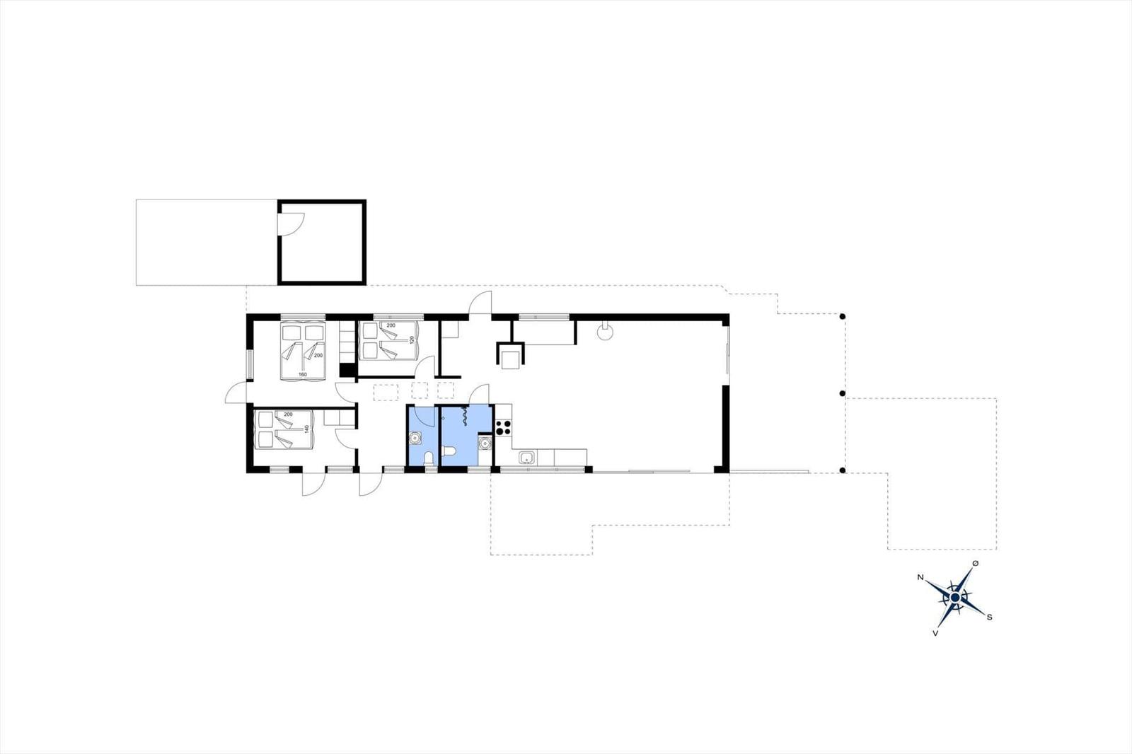 Wohnung mit drei Schlafzimmern, Küche und Bad. Grundriss mit Kompass.