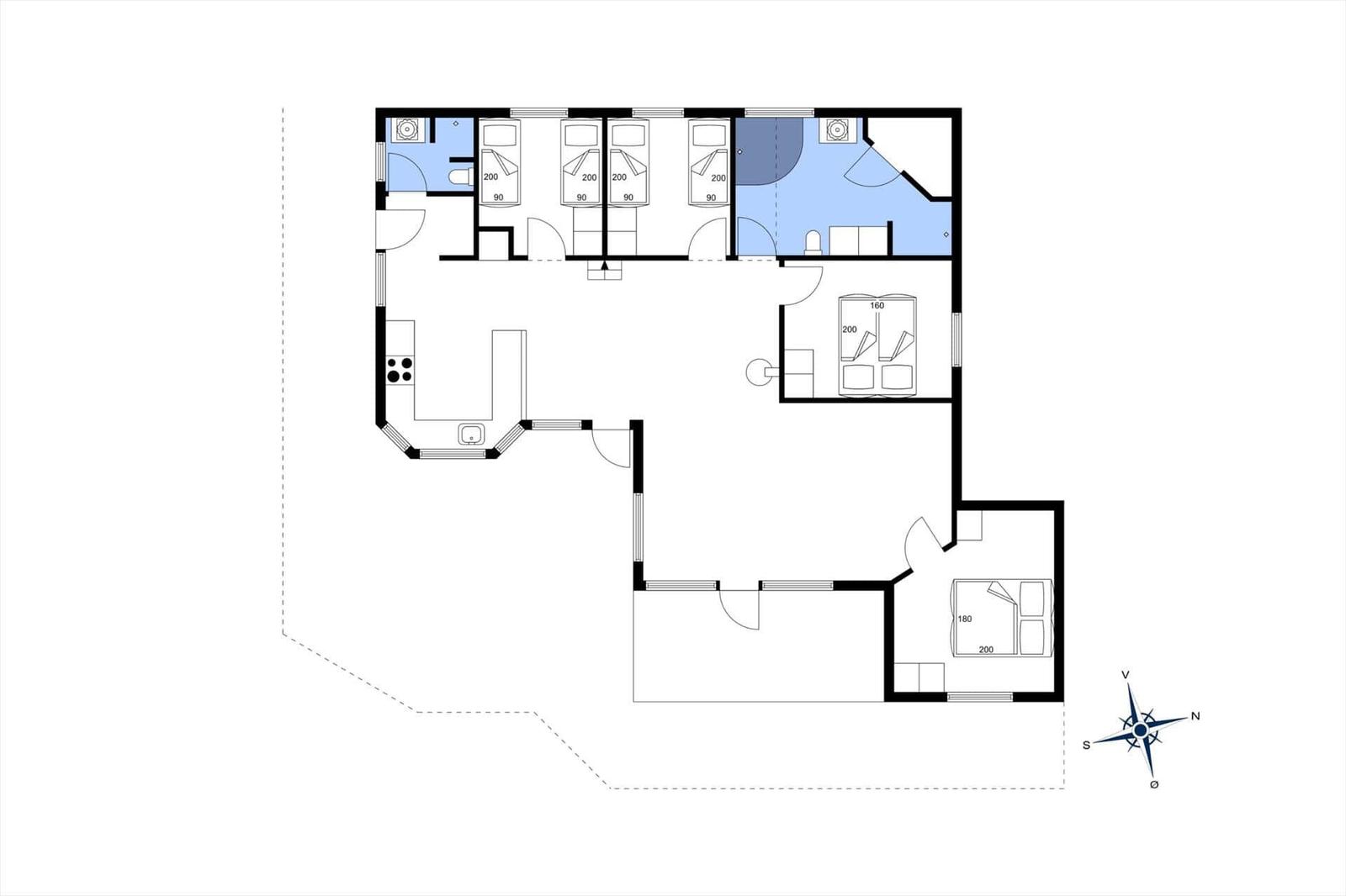 Dieses Grundrissbild zeigt eine Wohnung mit mehreren Schlafzimmern und einem Bad.