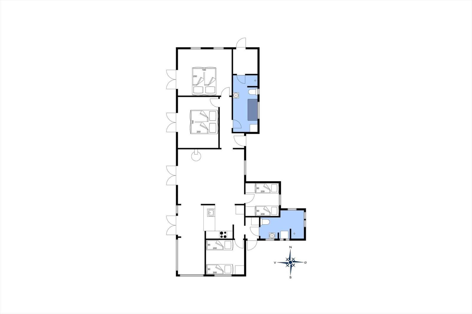 Functional floor plan with multiple bedrooms and bathrooms.