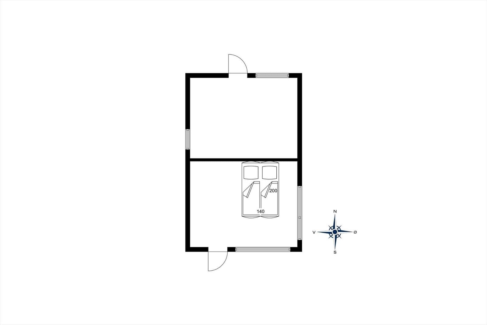 Zweizimmerwohnung mit Schlafzimmer und Wohnbereich. Raumgrößen sind eingezeichnet.