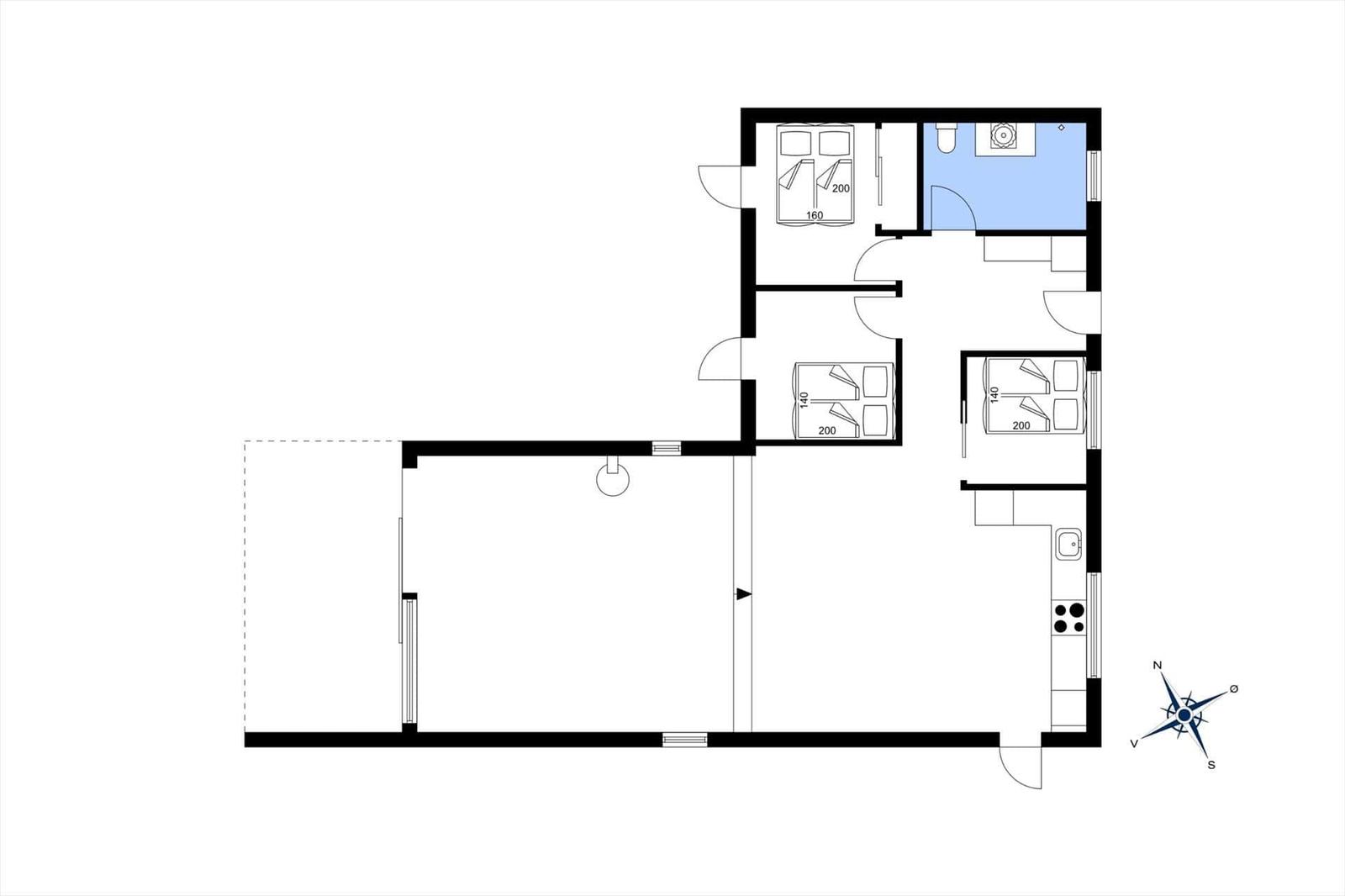 Wohnung mit drei Schlafzimmern, Küche und Bad. Grundriss mit Orientierung.