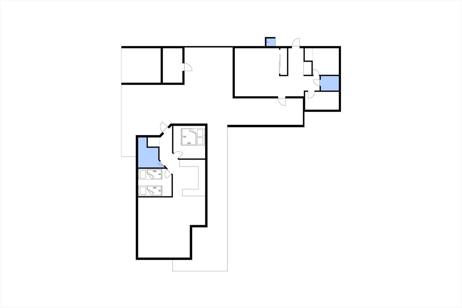 Dieses Grundrissbild zeigt eine Wohnung mit drei Schlafzimmern und einem Flur.