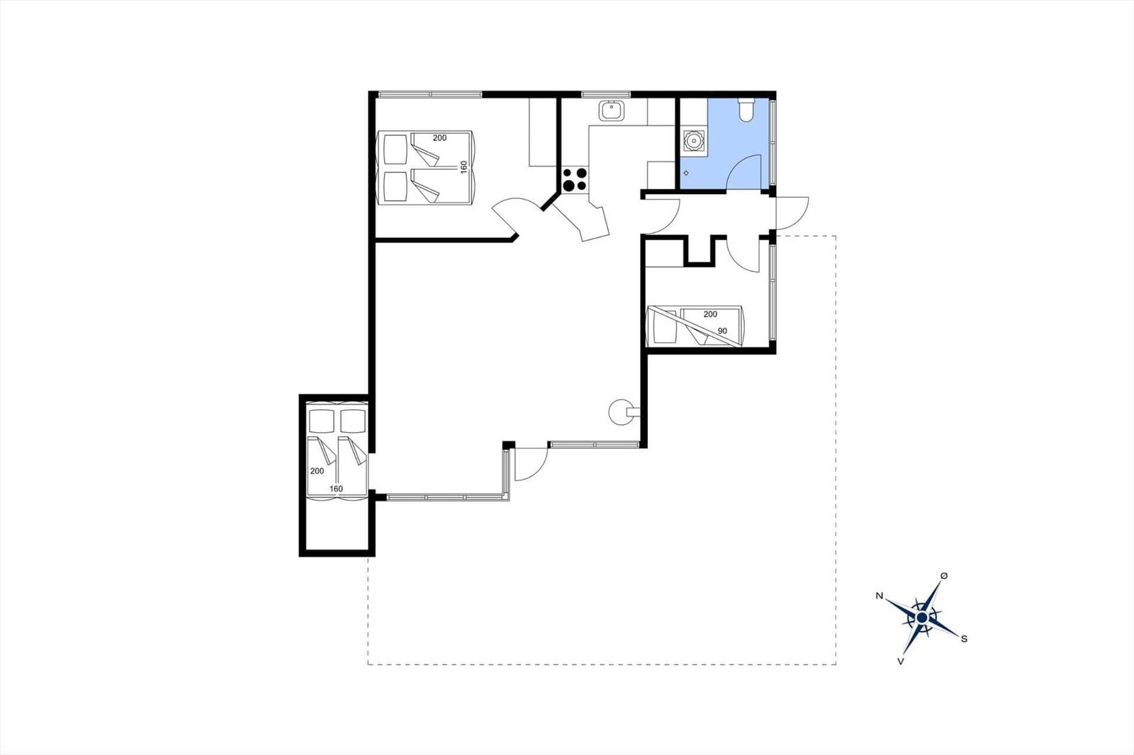 Wohnung mit drei Schlafzimmern, Küche und Bad. Raumübersicht mit Kompass.
