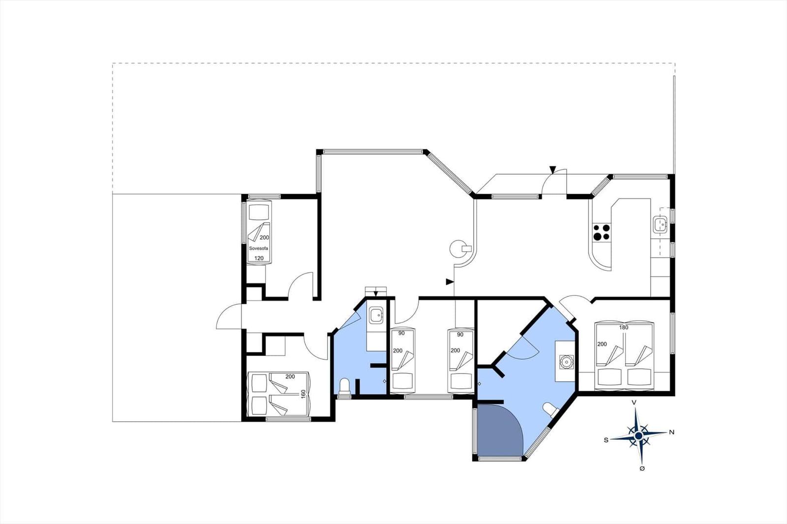 Floor plan zeigt Wohn- und Schlafbereiche mit Bad und Küche.