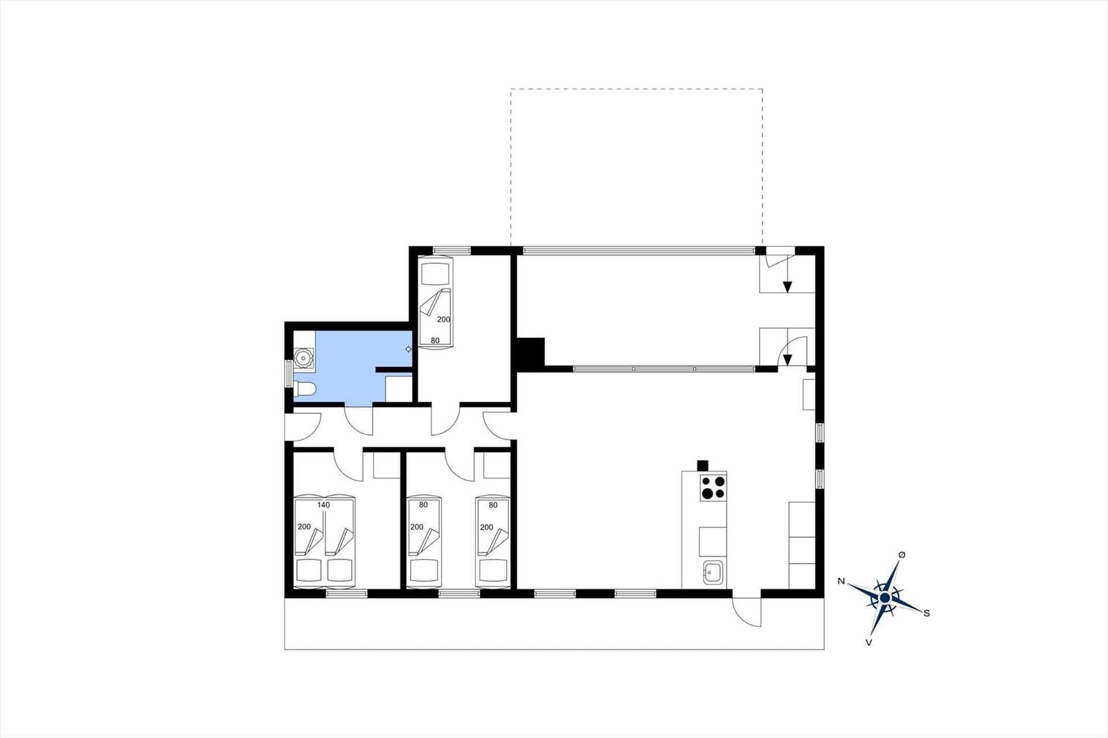 Die Wohnung hat drei Schlafzimmer, eine Küche und ein Bad.