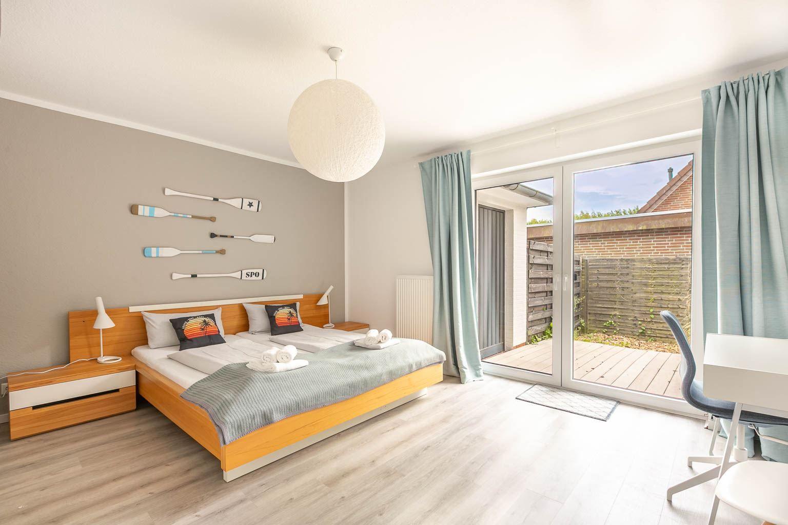 1. Schlafzimmer...