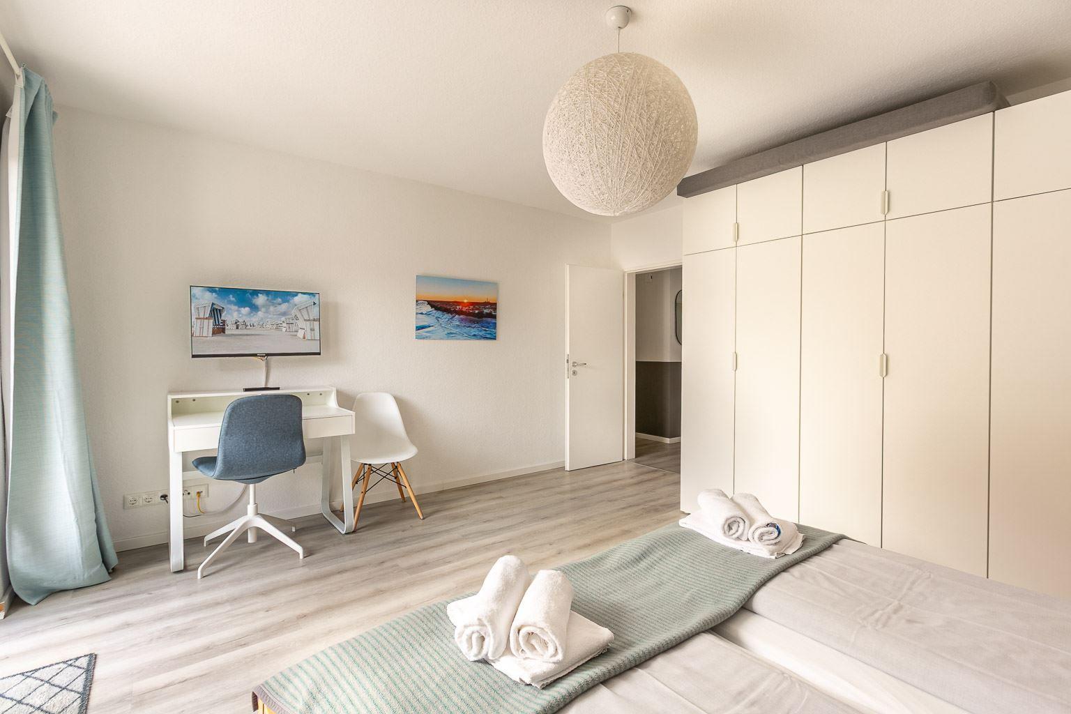 1. Schlafzimmer...