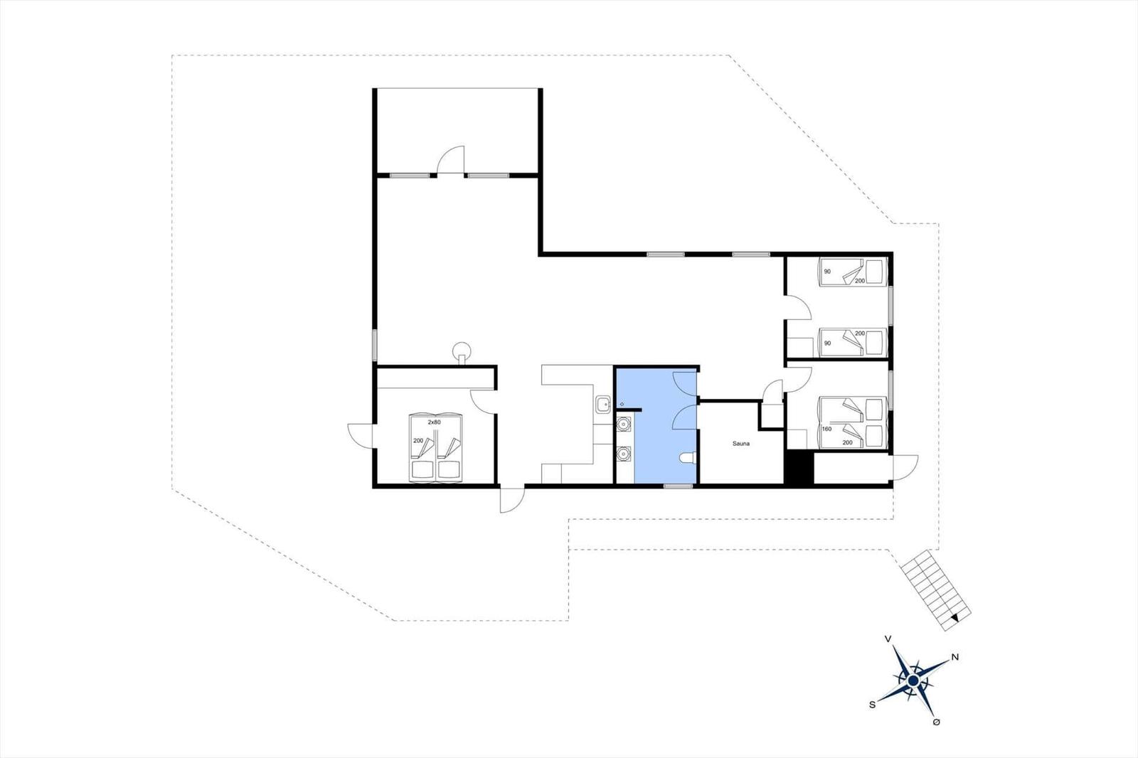 This house has three bedrooms, a sauna, and a kitchen.