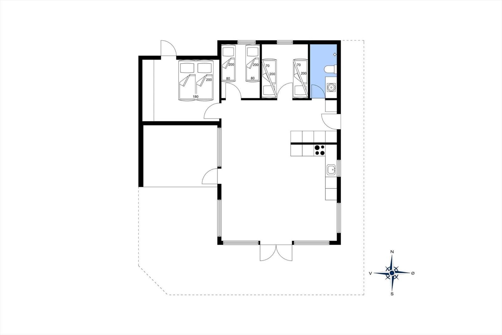 Wohnung mit Küche, Schlafzimmer und Bad. Raumübersicht mit Maßen.