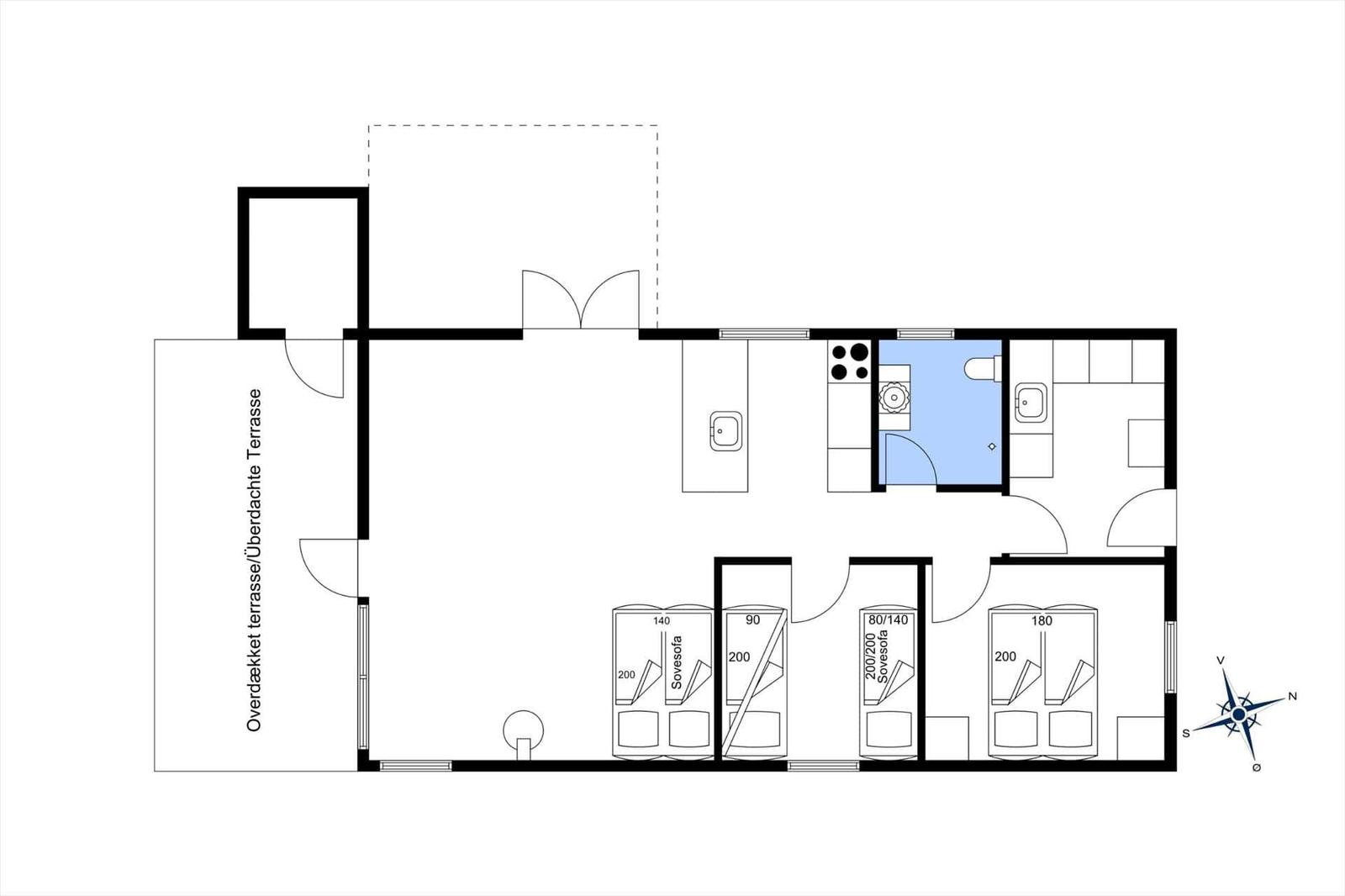 Übersicht über die Wohnung mit vier Schlafzimmern und einer überdachten Terrasse.
