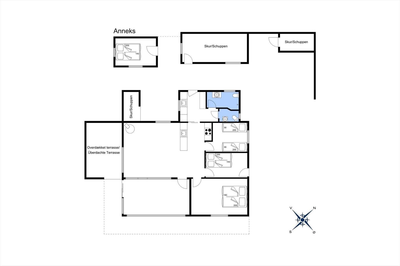 Funktionaler Grundriss mit drei Schlafzimmern, Küche, Bad und überdachter Terrasse.