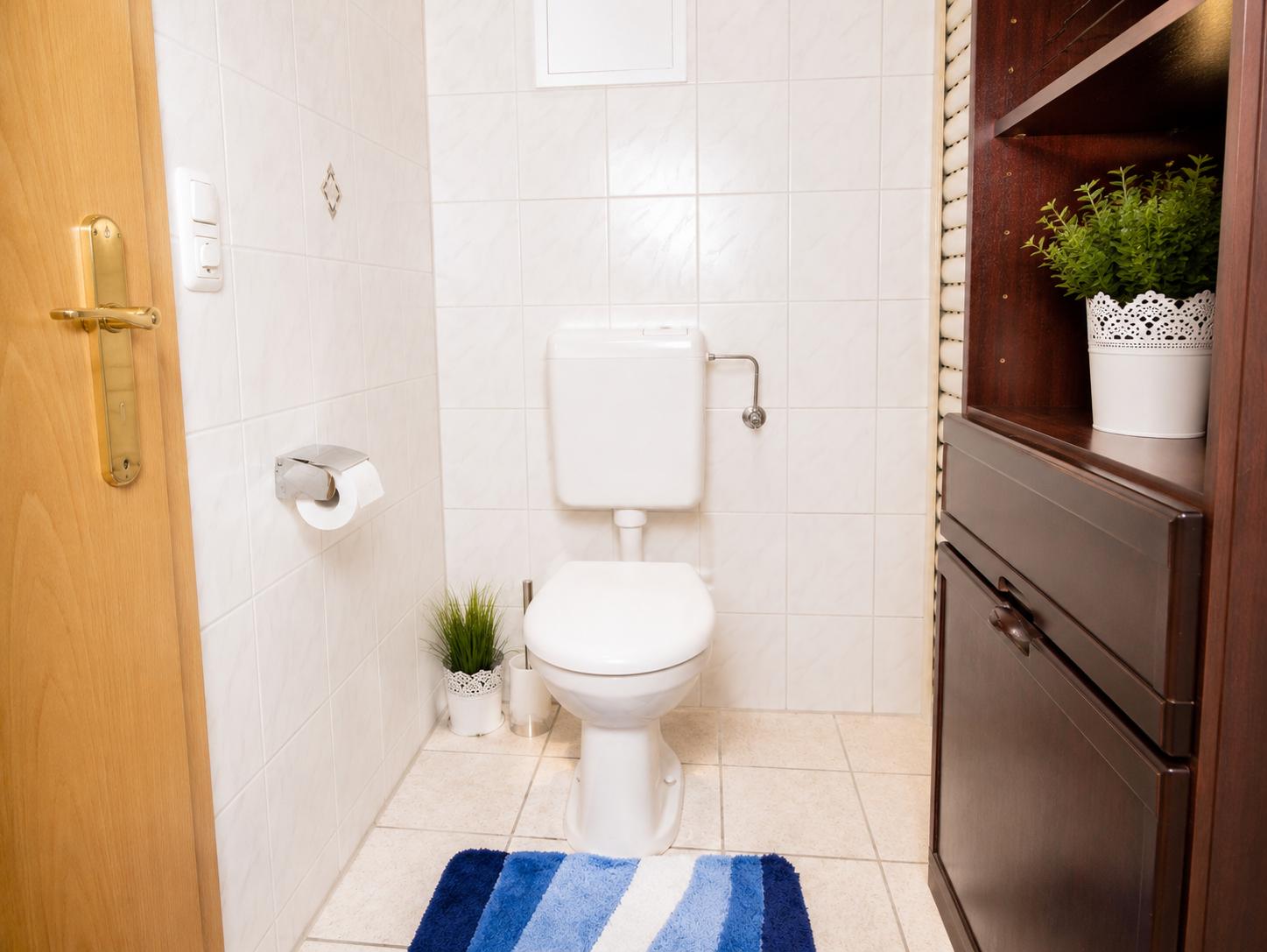 Kleines separates Badezimmer...