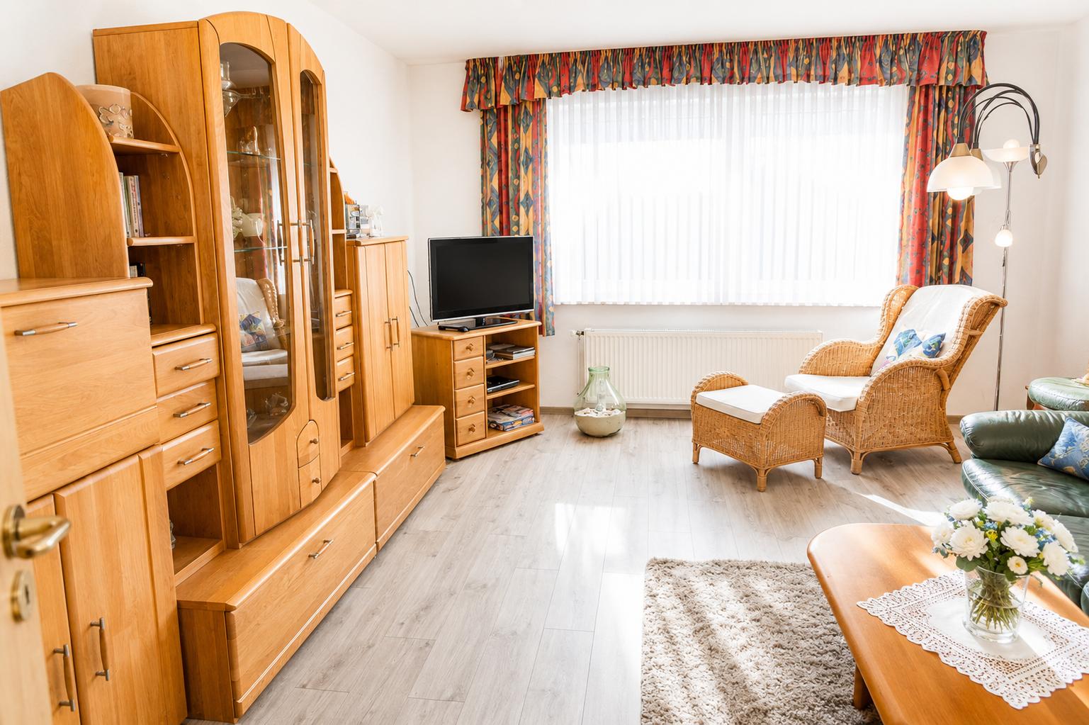 Großes helles Wohnzimmer...