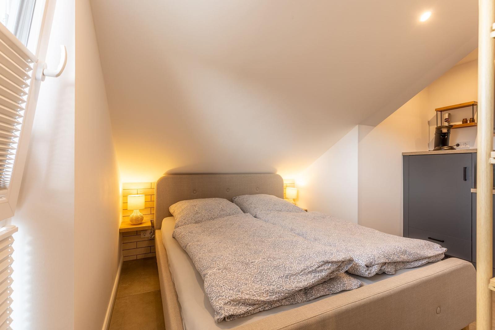 Bett 180 x 200...