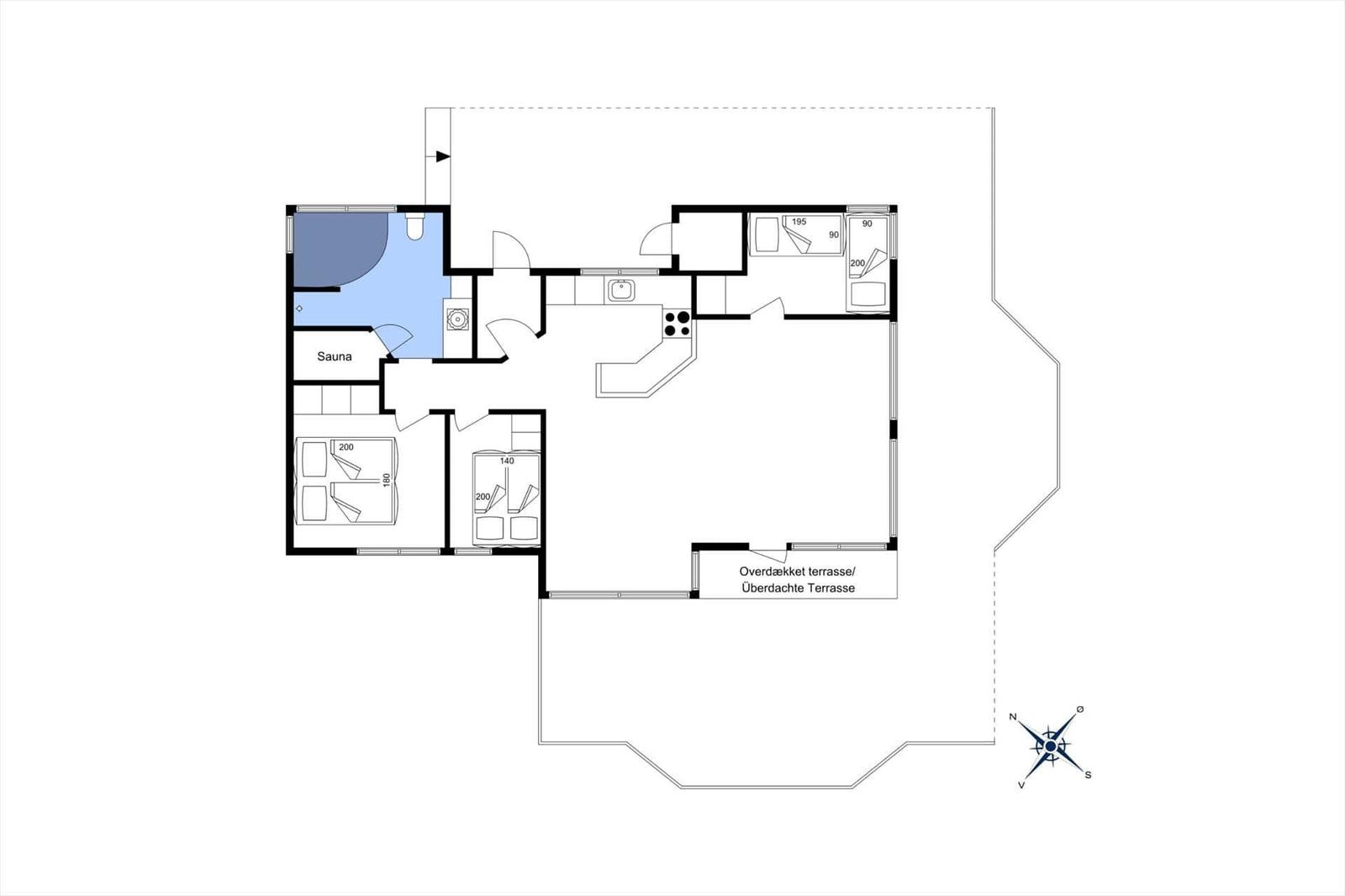 Apartment with sauna, kitchen, three bedrooms, and covered terrace.