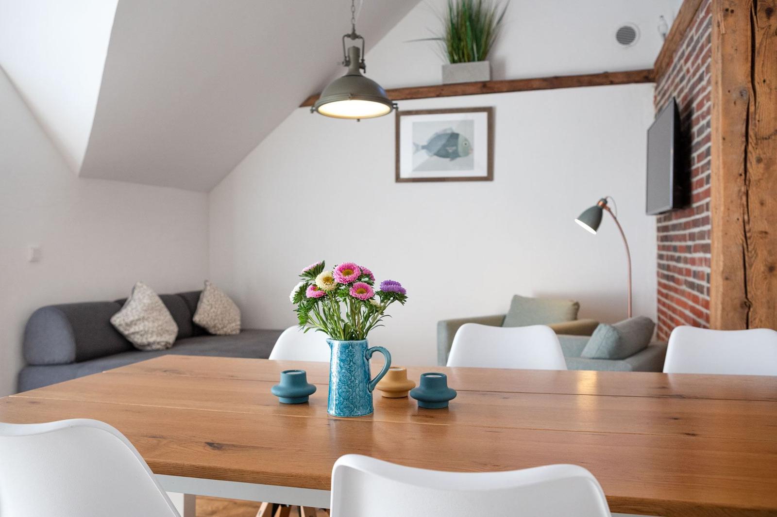 Essbereich und Wohnzimmer...