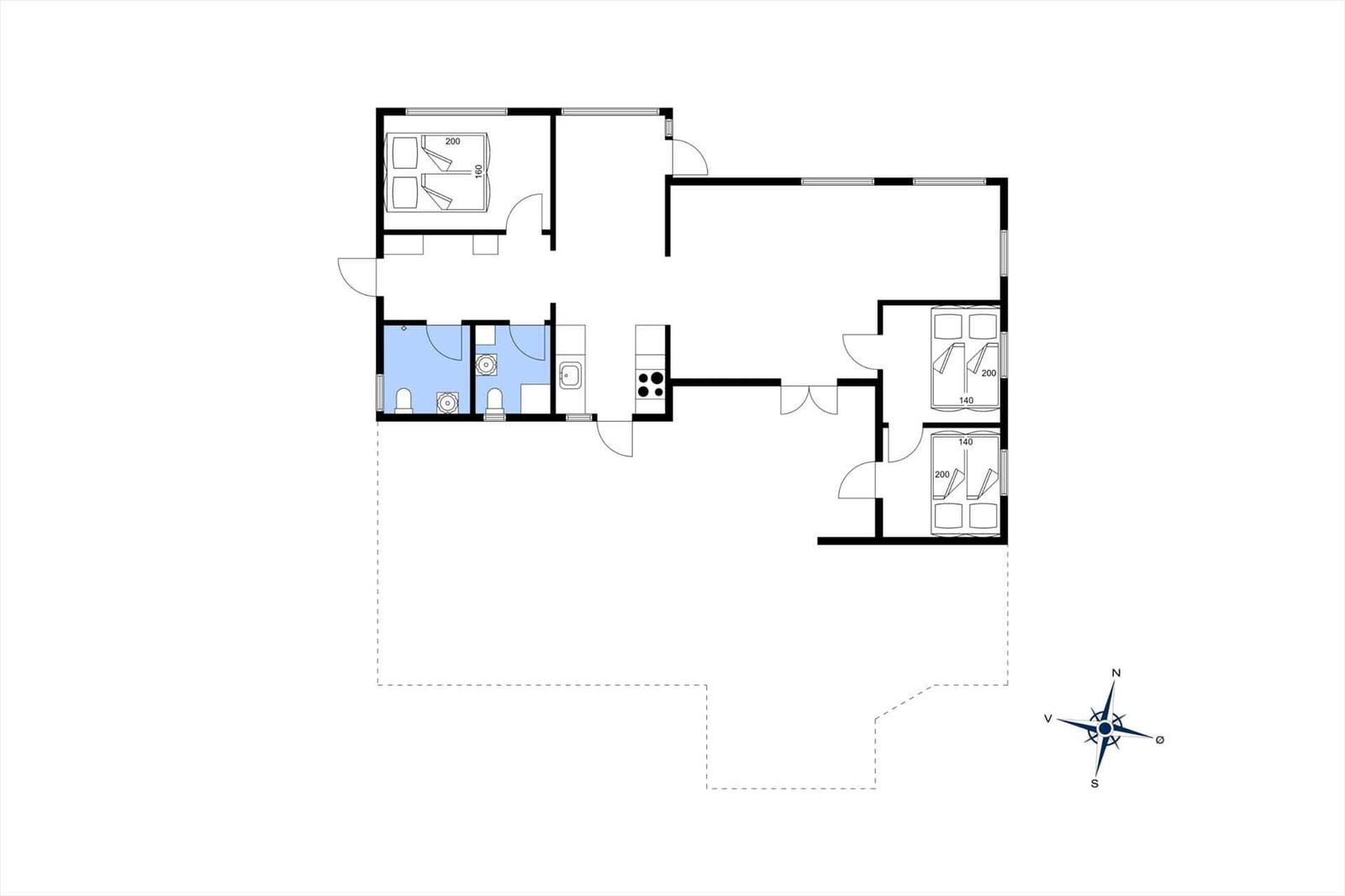Wohnung mit drei Schlafzimmern, Küche und Bad. Raumplan mit Kompass.