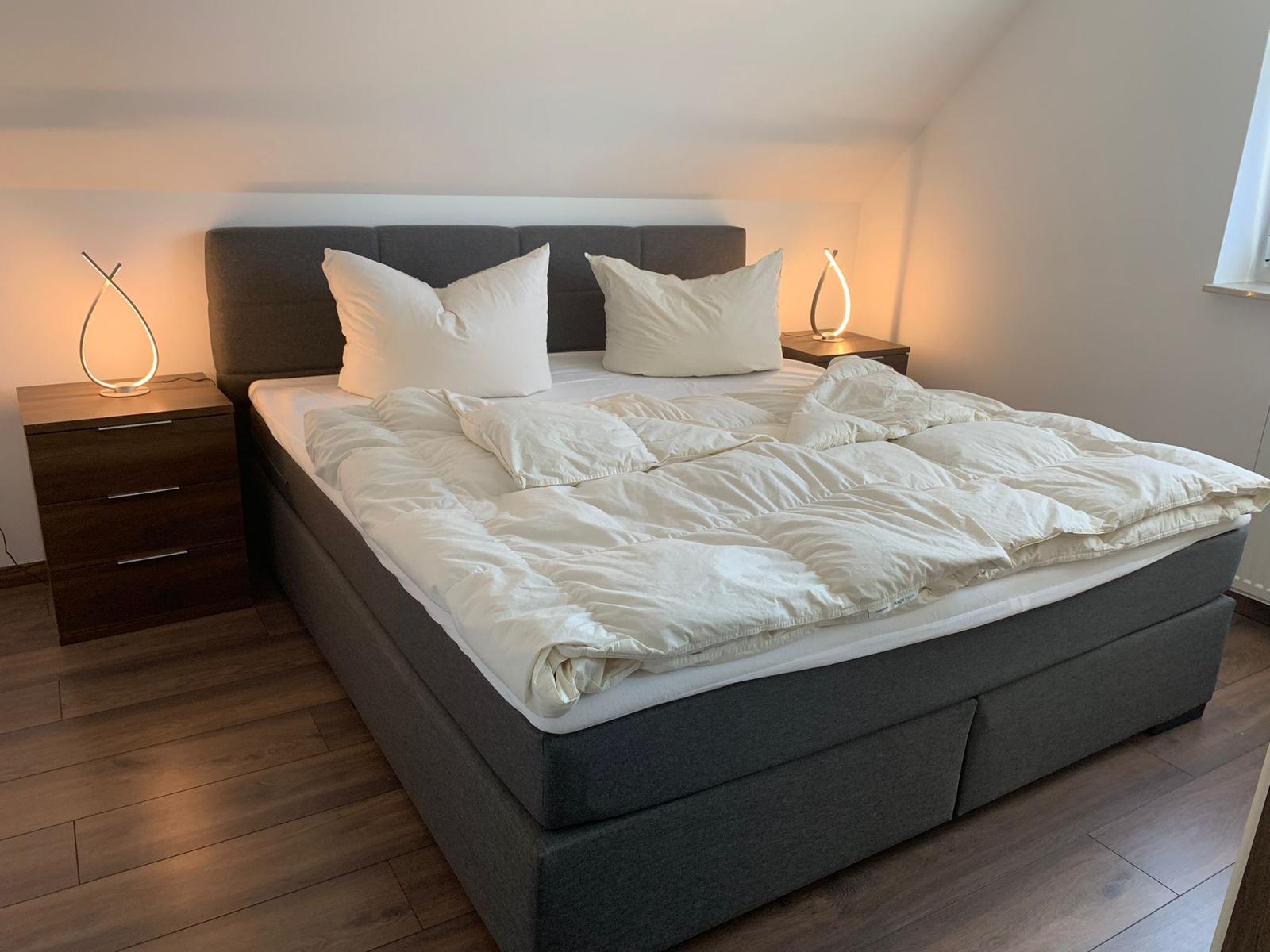 Schlafzimmer 2 mit Doppelbett.