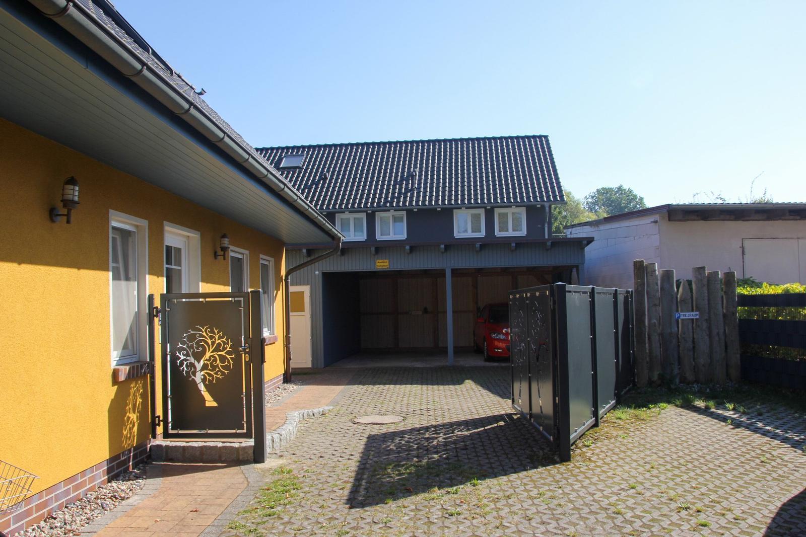 Fassade / Eingang
