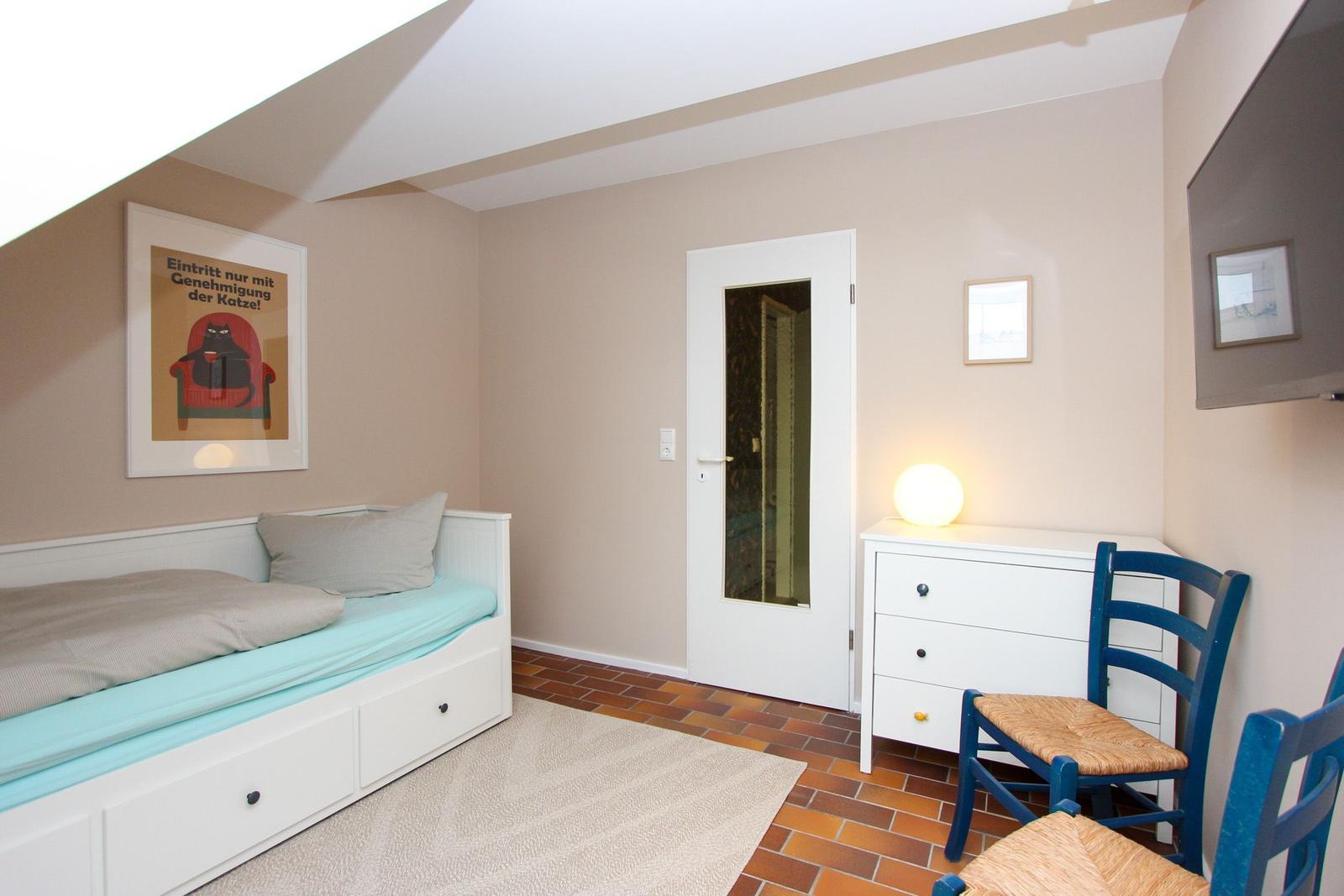Schlafzimmer 1 - ausziehbares Bett