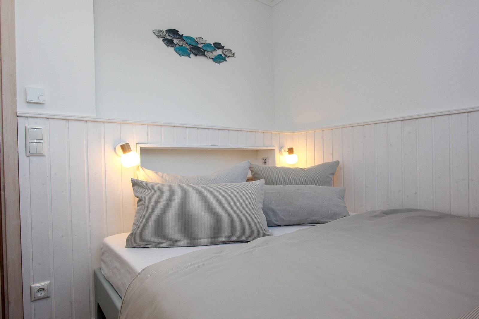 Schlafzimmer 1