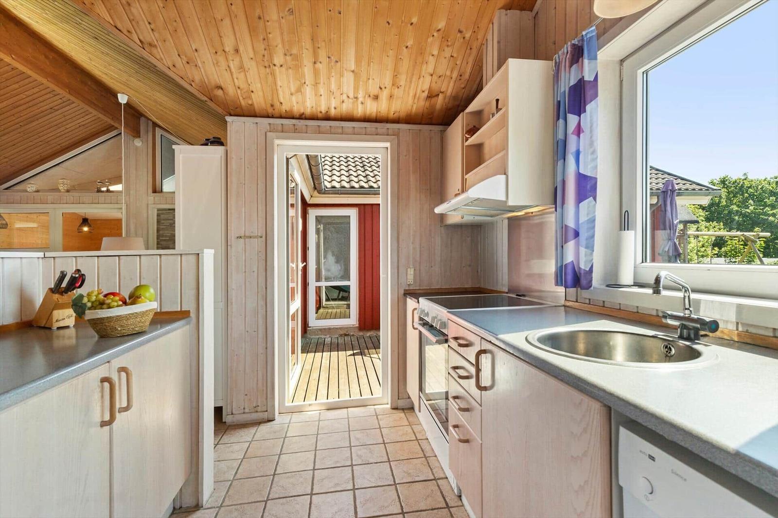 Kitchen/family room