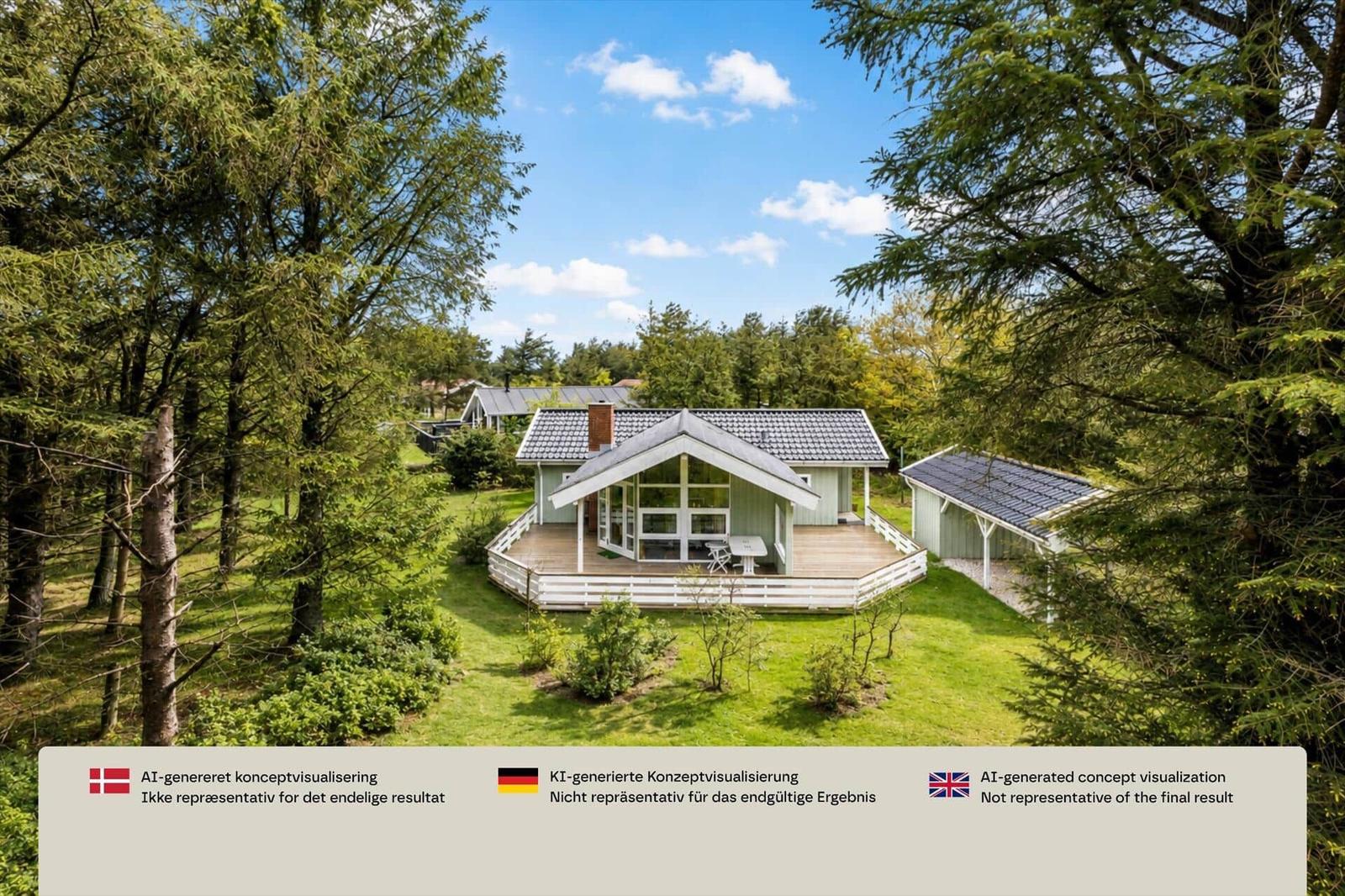 Ein Haus mit Terrasse und Garten inmitten von Bäumen unter blauem Himmel.