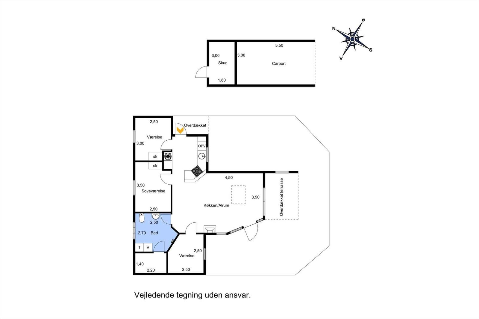Funktionaler Grundriss mit Küche, Schlafzimmer und Bad. Außenbereich mit überdachter Terrasse.