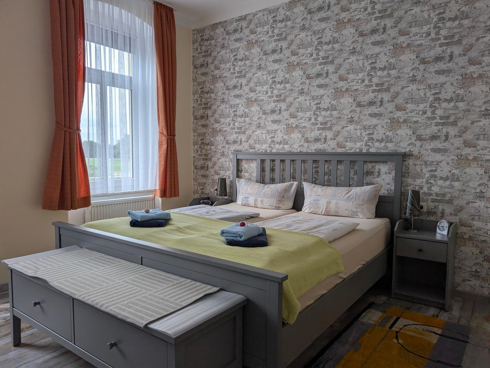 Bedroom with a double bed