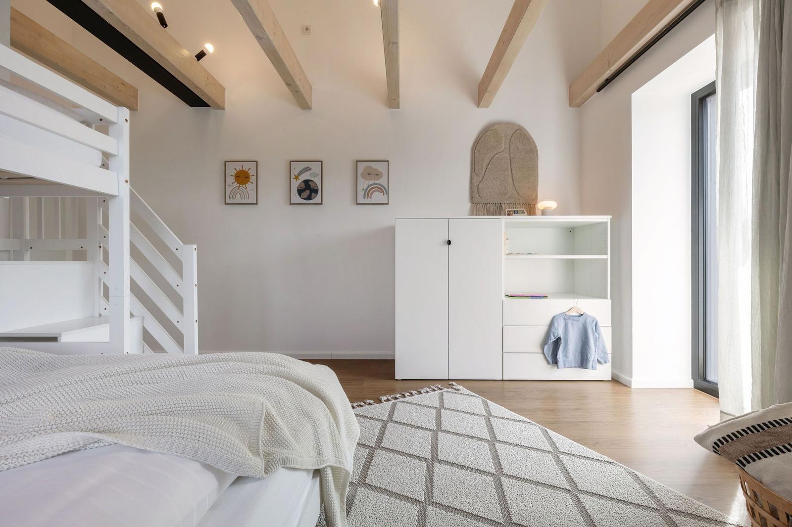 Schlafzimmer 3 im OG mit Etagenbett, untere Etage auf 180x200 cm ausziehbar