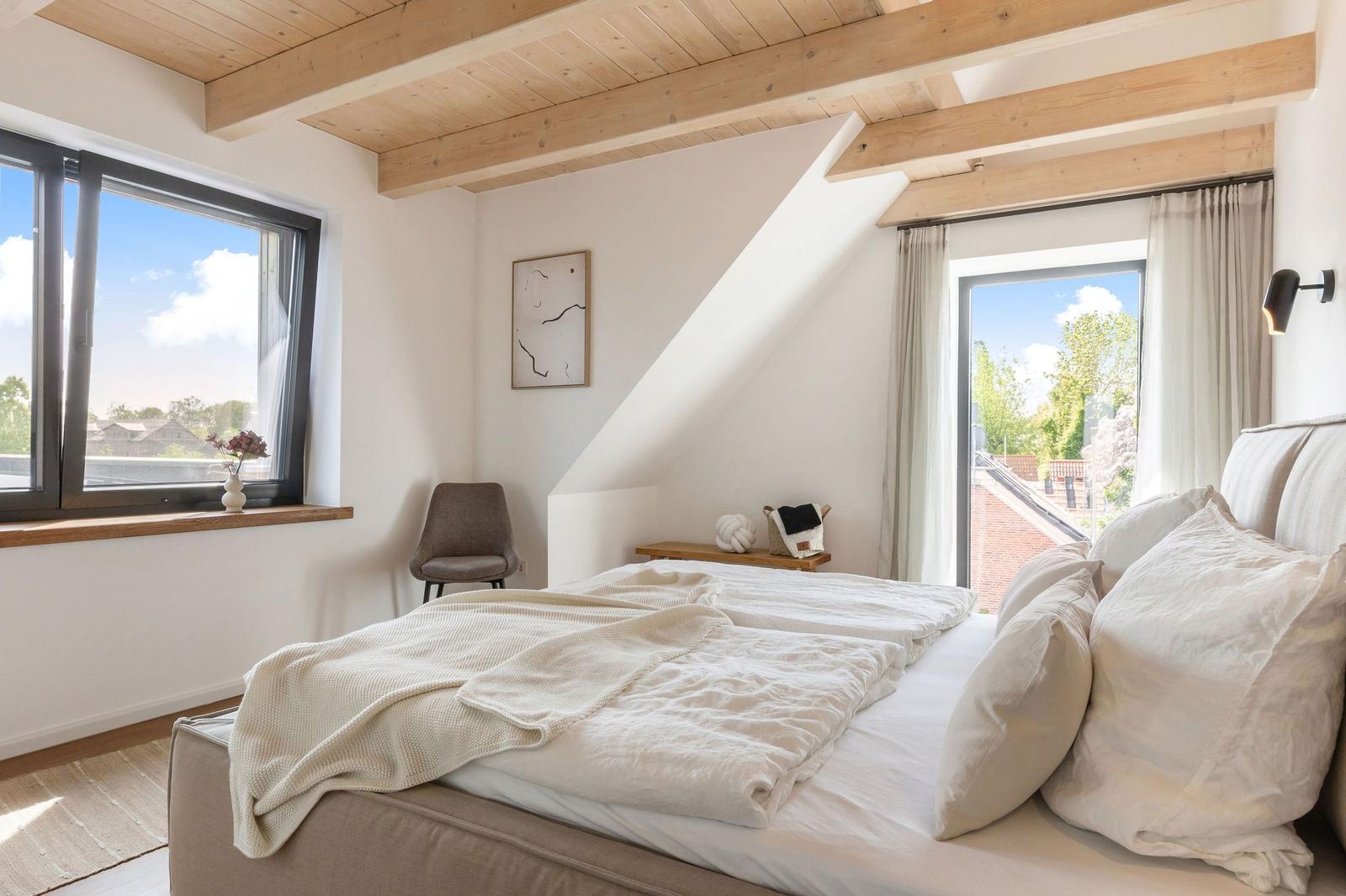 Schlafzimmer 4 im OG mit Bett 180x200