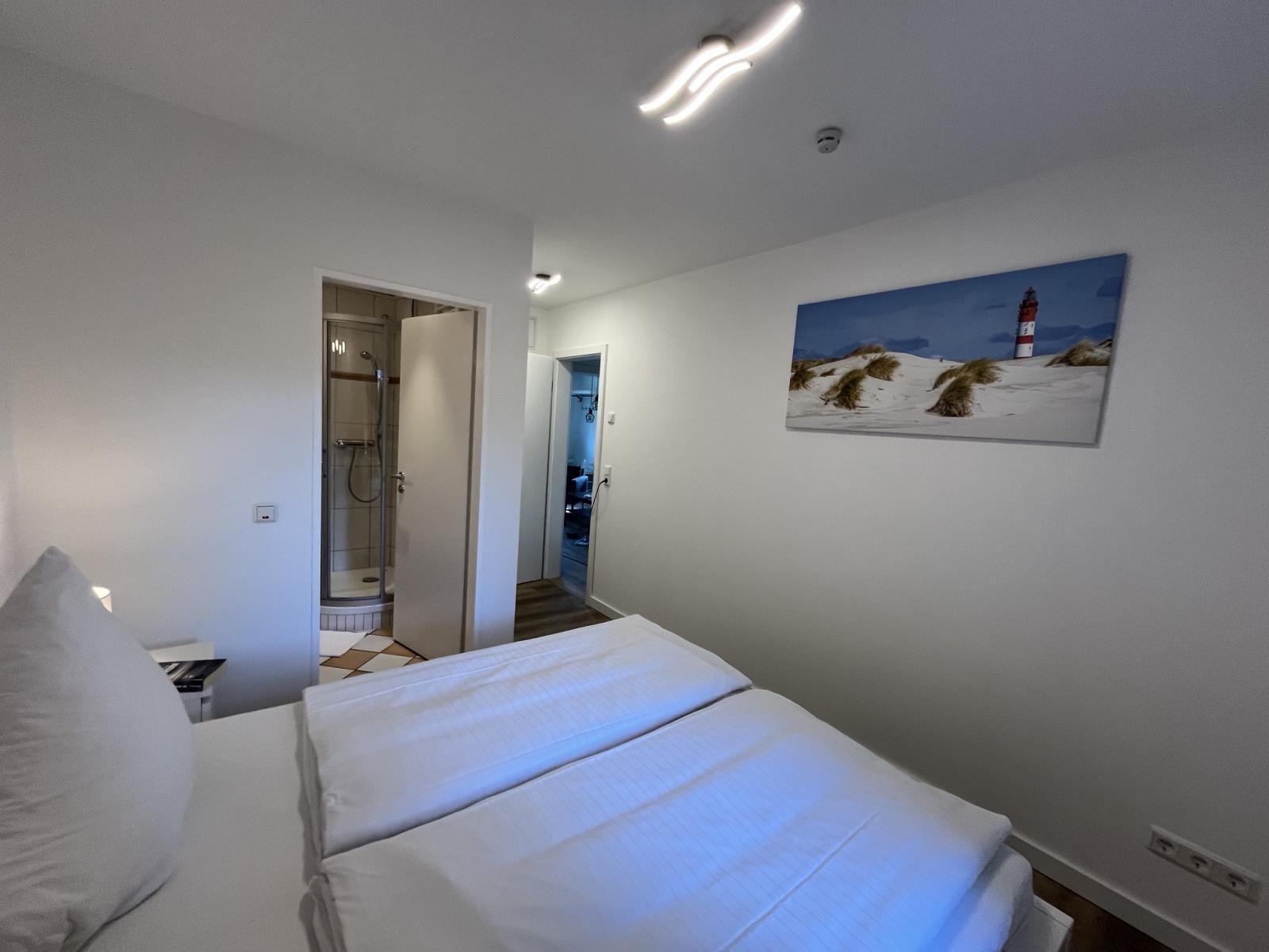 Schlafzimmer 1