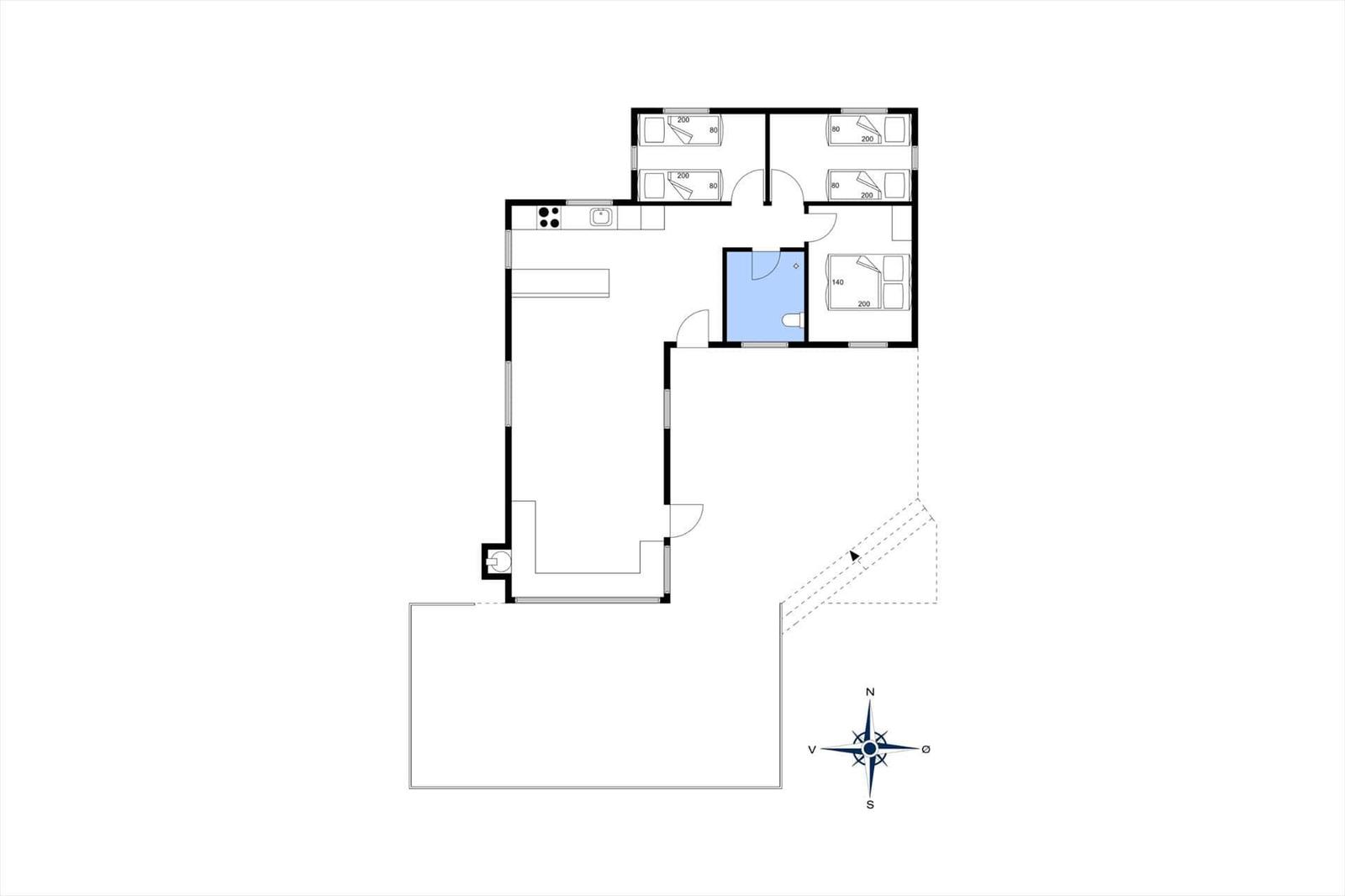 Functional floor plan with kitchen, bedrooms, and bathroom.