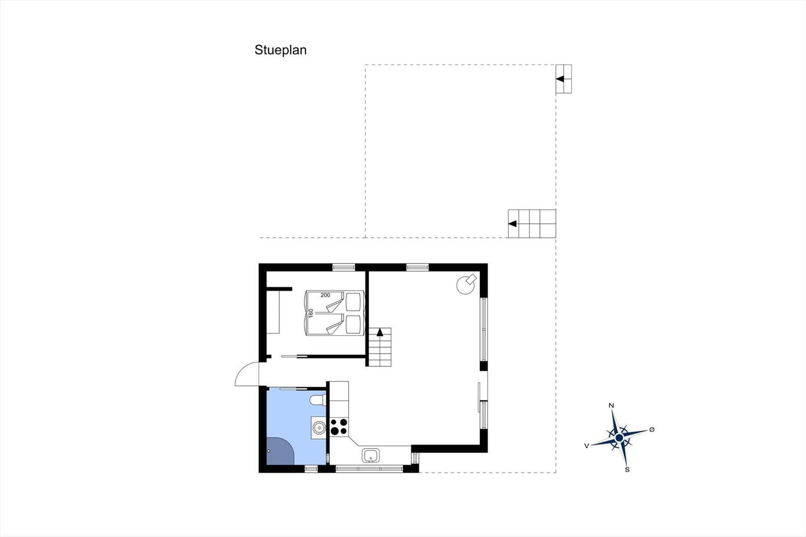 Stueplan zeigt Wohnraum, Küche und Schlafzimmer mit Treppe.