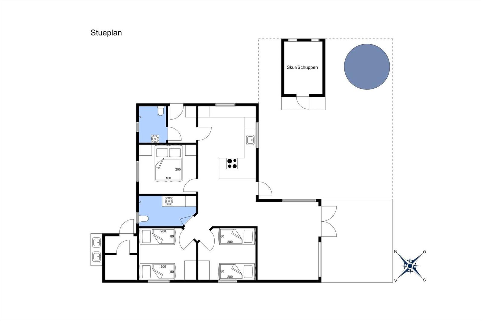 Stueplan zeigt Wohnfläche mit Schlafzimmer, Küche und Bad. Außenbereich mit Garage und Pool.