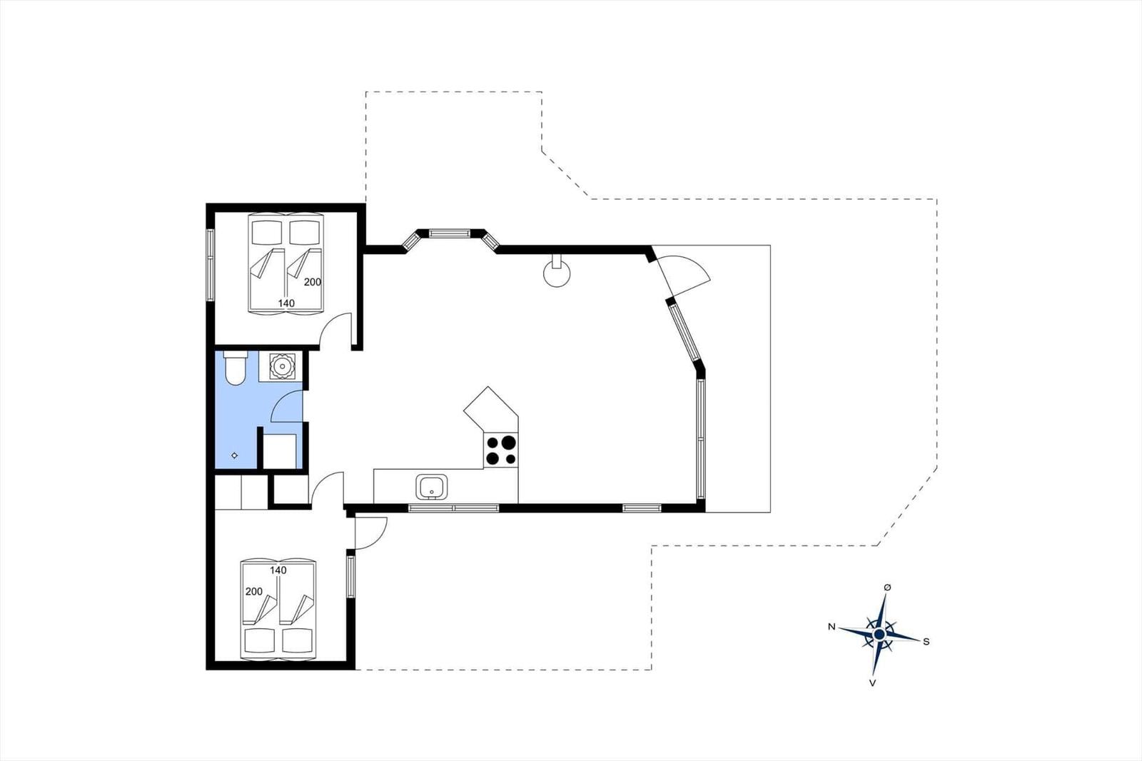 Wohnung mit zwei Schlafzimmern, Küche und Bad. Raumübersicht mit Kompass.