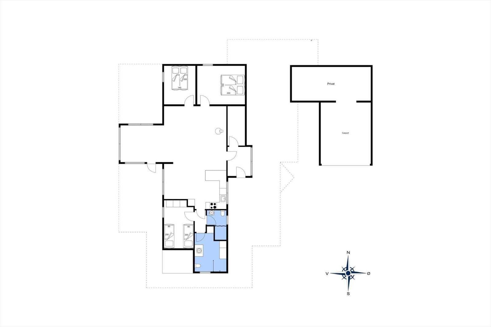 Funktionaler Grundriss mit Schlafzimmer, Küche und privatem Carport.