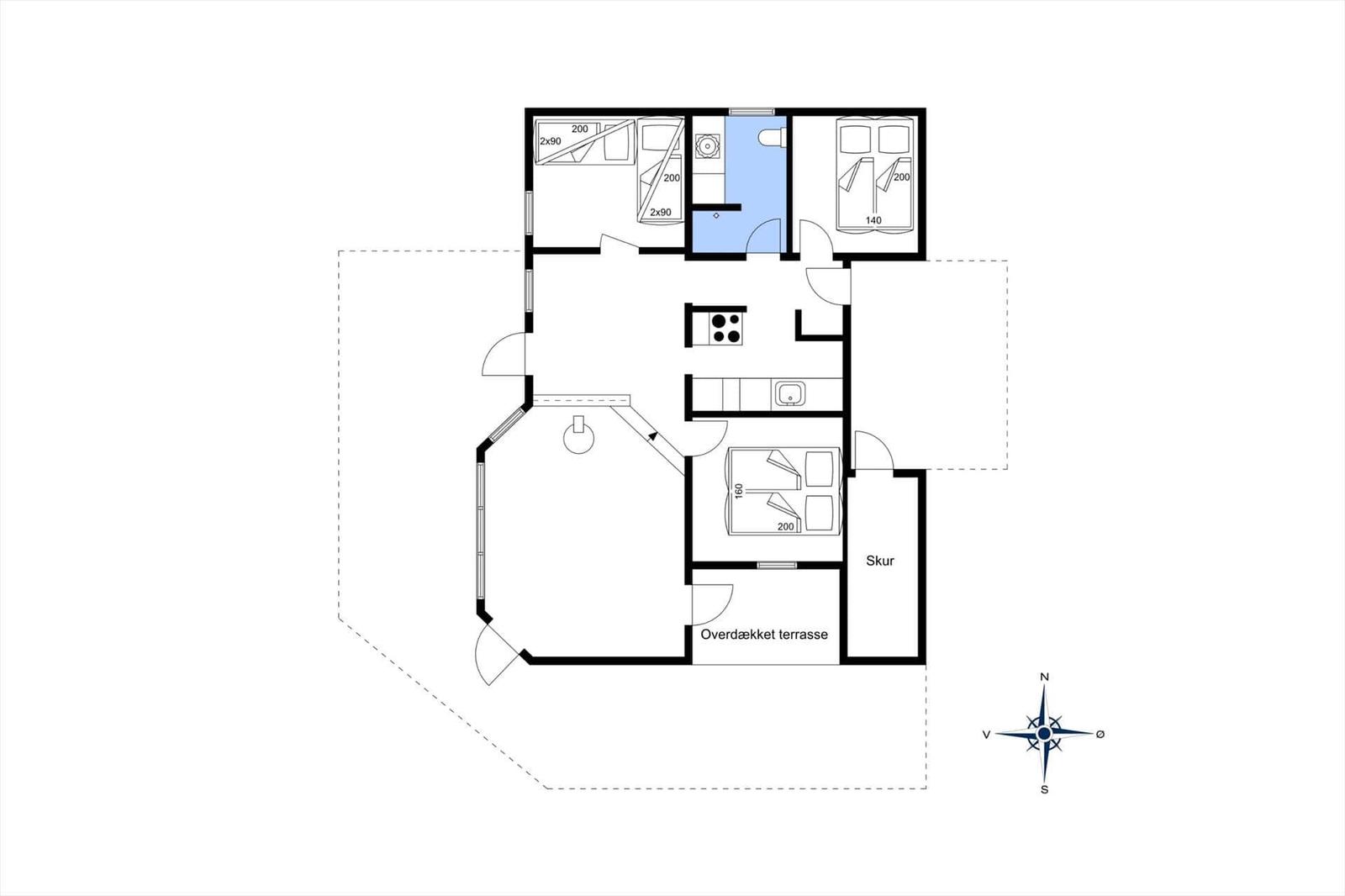 Wohnung mit drei Schlafzimmern, Küche und überdachter Terrasse.