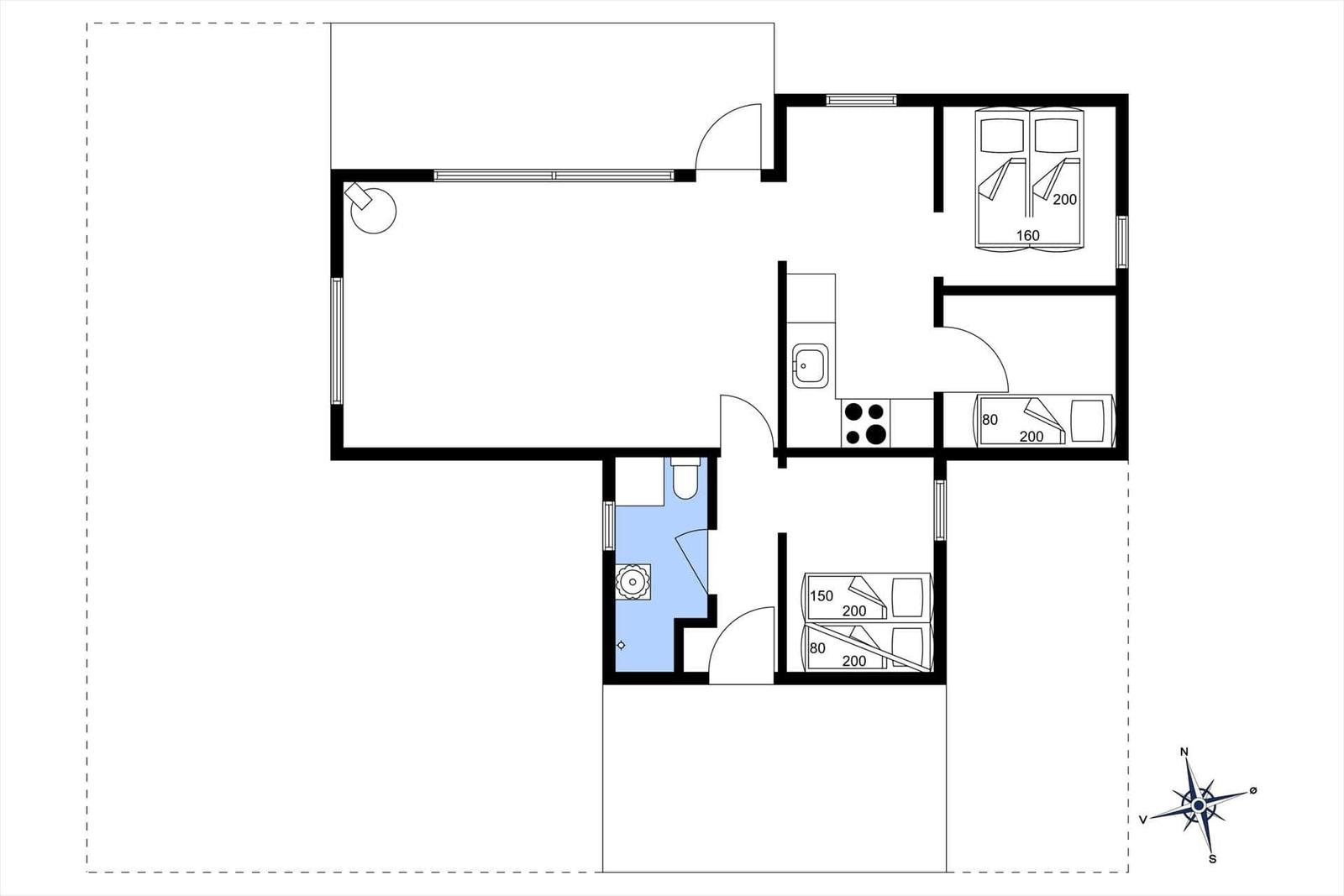 Dieses Apartment hat eine Küche, ein Bad und zwei Schlafzimmer mit Betten.