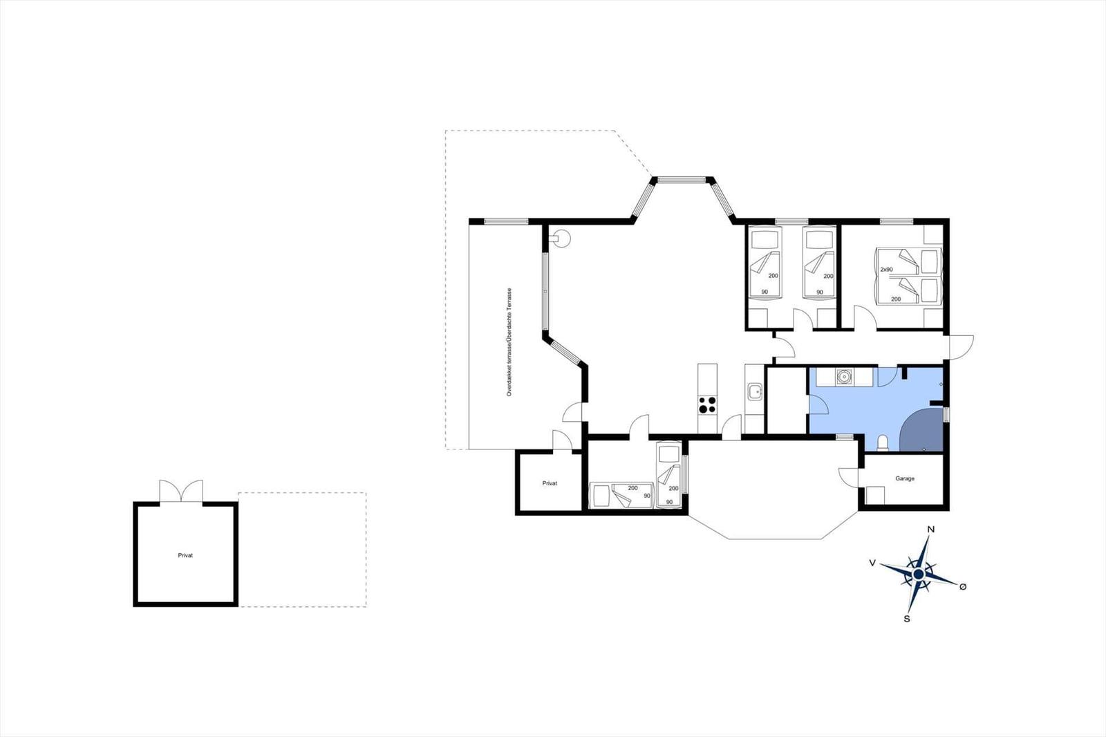 Dieses Haus hat drei Schlafzimmer, eine Küche und eine Garage. Eine überdachte Terrasse ist vorhanden.