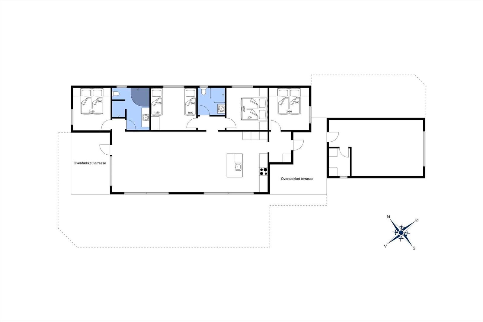 Funktionaler Grundriss mit Schlafzimmern, Küche und überdachten Terrassen.