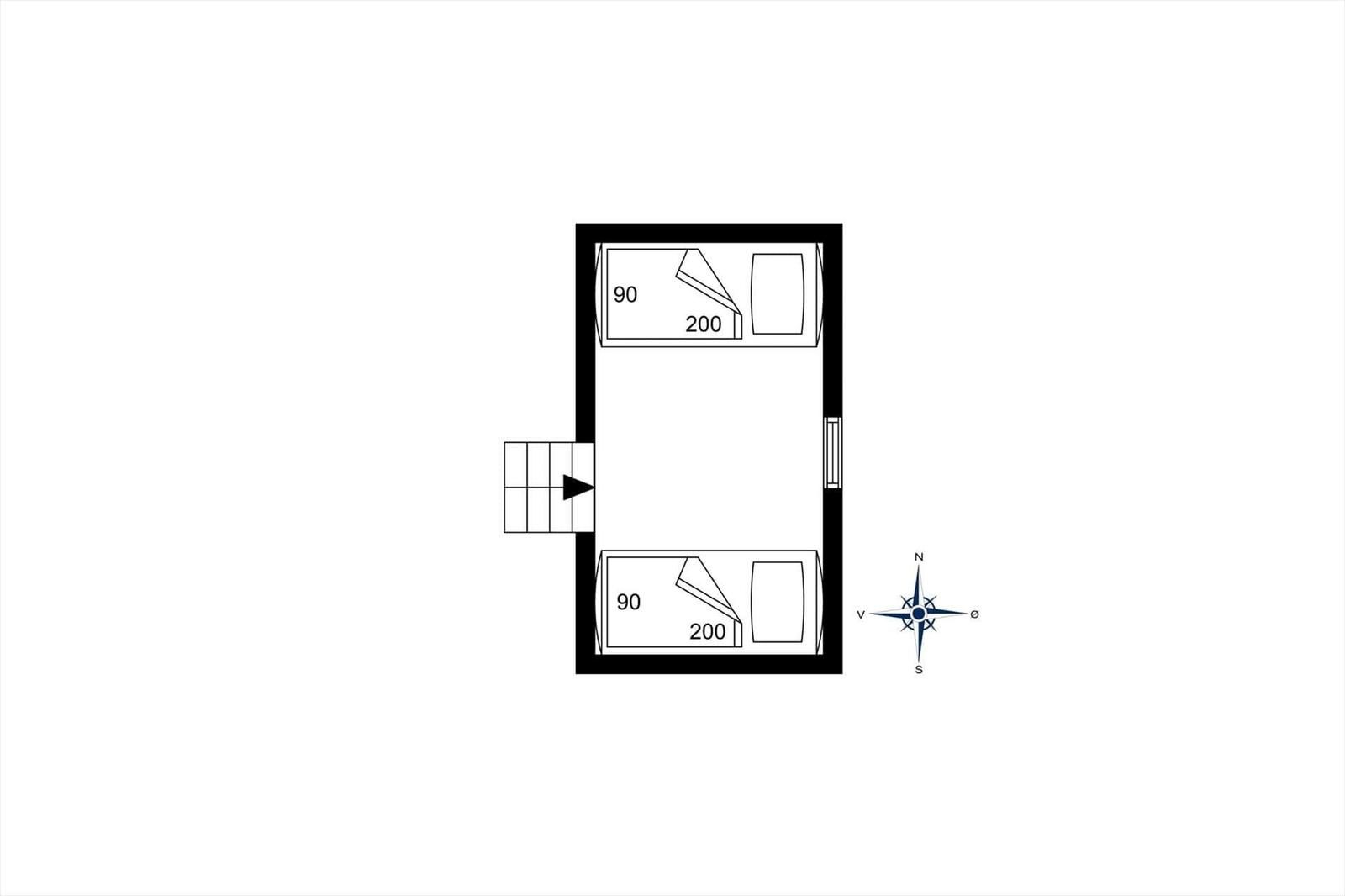Zwei Schlafzimmer mit jeweils 90 und 200 cm Betten, Eingang und Kompass.