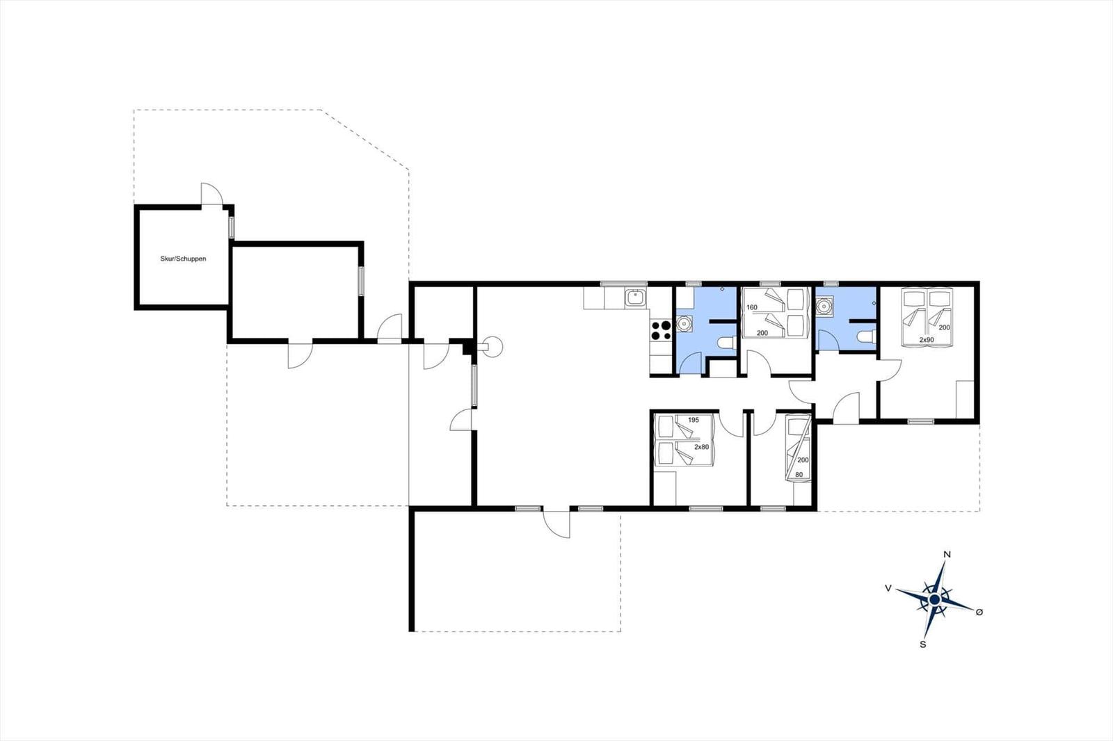 Wohnung mit Küche, drei Schlafzimmern und Bad. Außenbereich mit Schuppen.