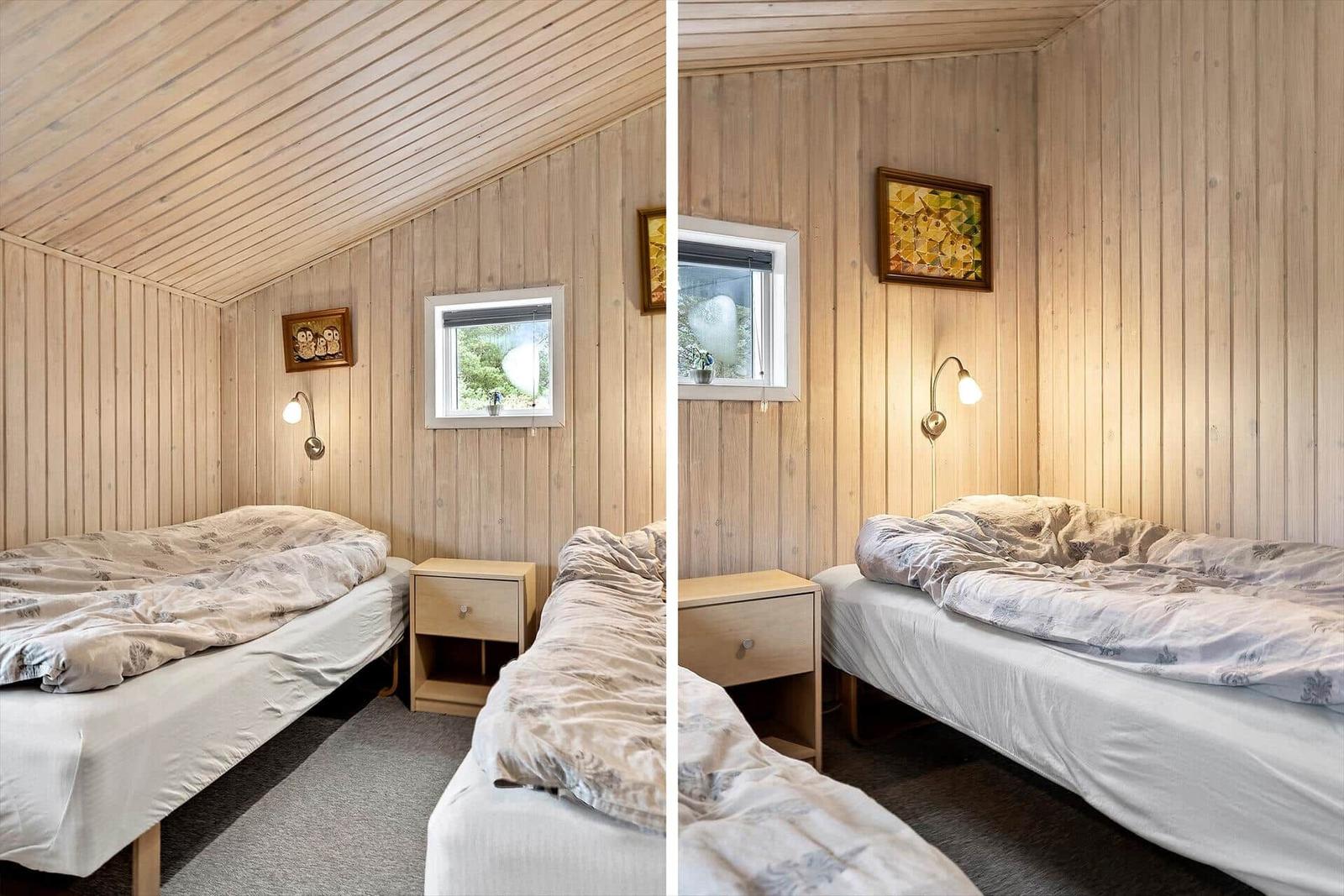 Zwei Schlafzimmer mit Holzwänden, Betten und Nachttischen. Fenster und Wandlampen sichtbar.