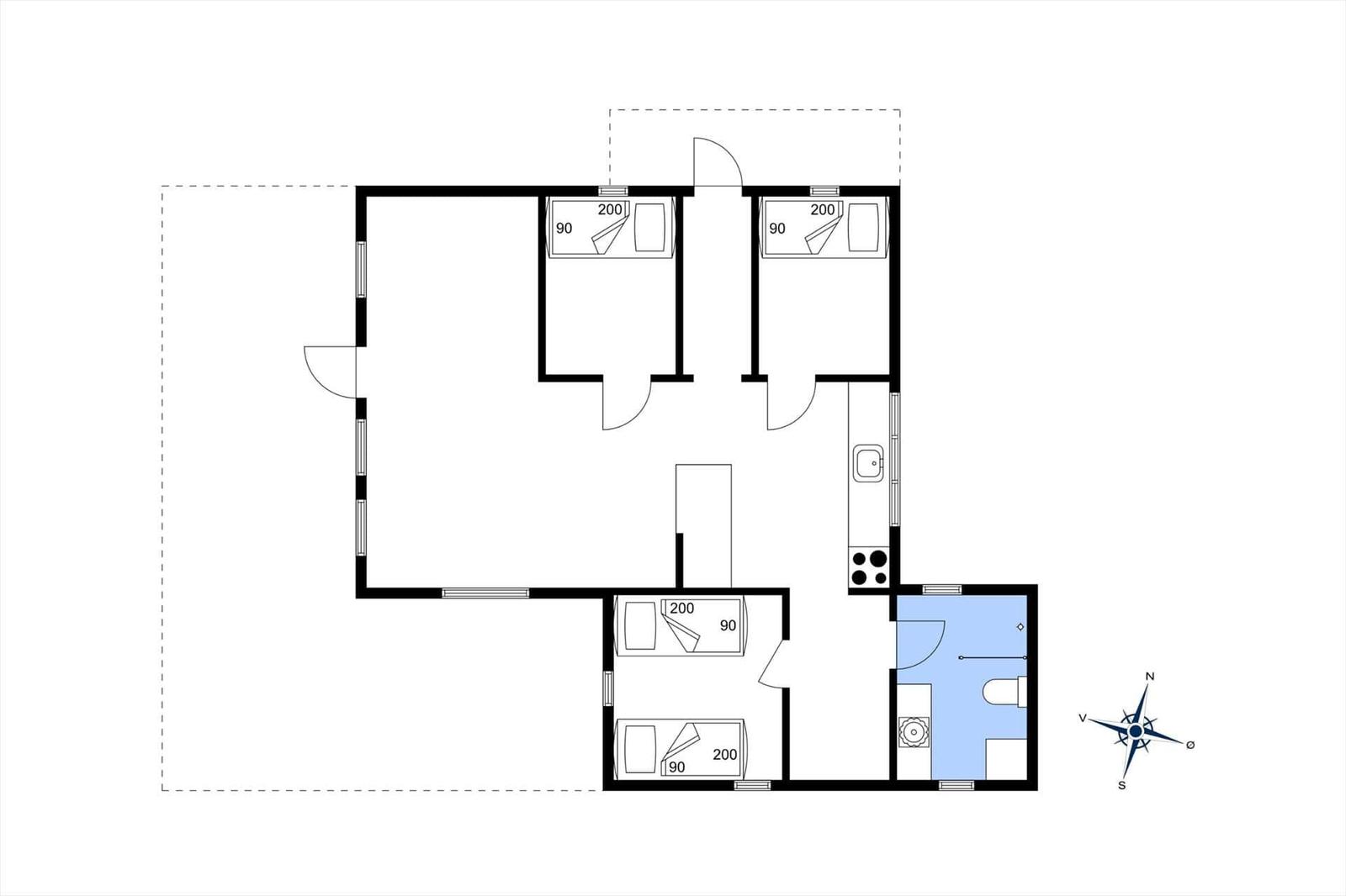 Wohnung mit drei Schlafzimmern, Küche und Bad. Raumübersicht mit Kompass.