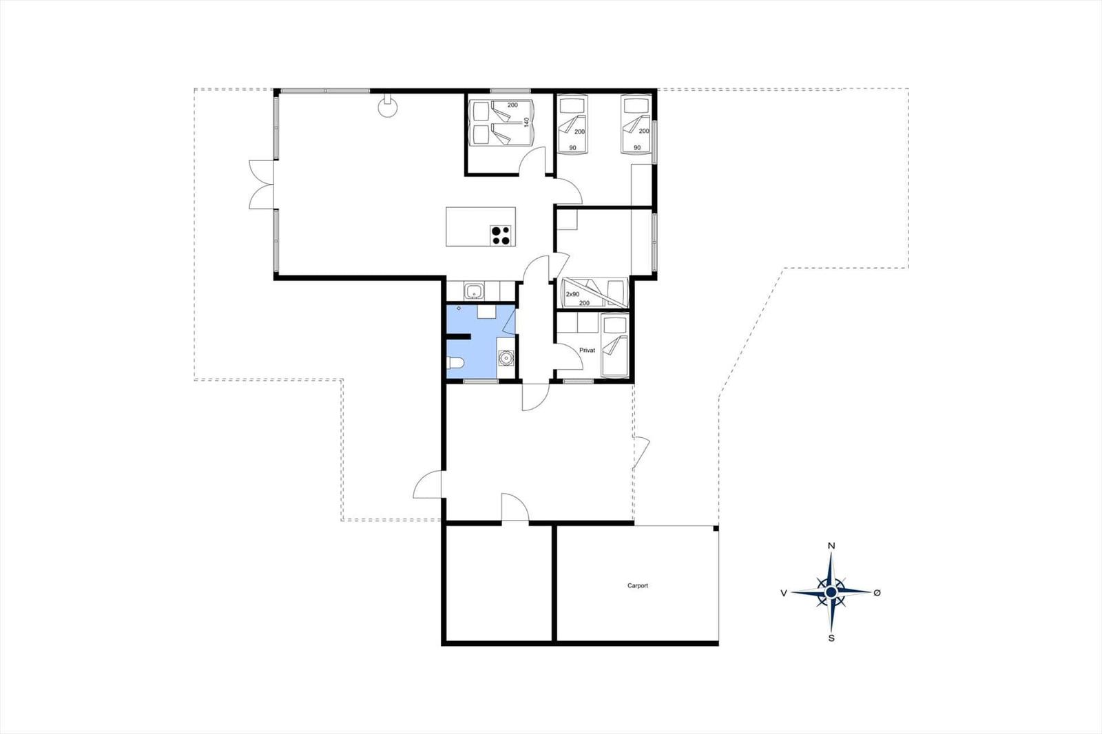 Funktionaler Grundriss mit Schlafzimmer, Küche und Carport.