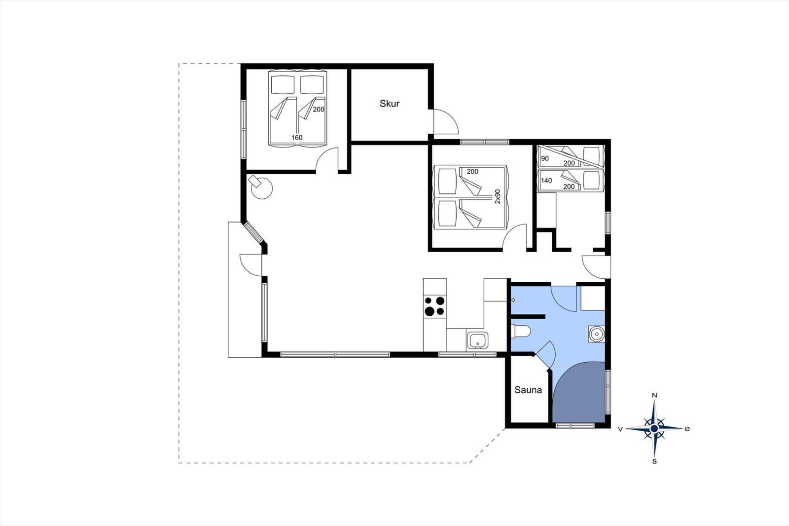 Wohnung mit Sauna, Küche und Schlafbereichen. Skur und Badezimmer sind eingerichtet.